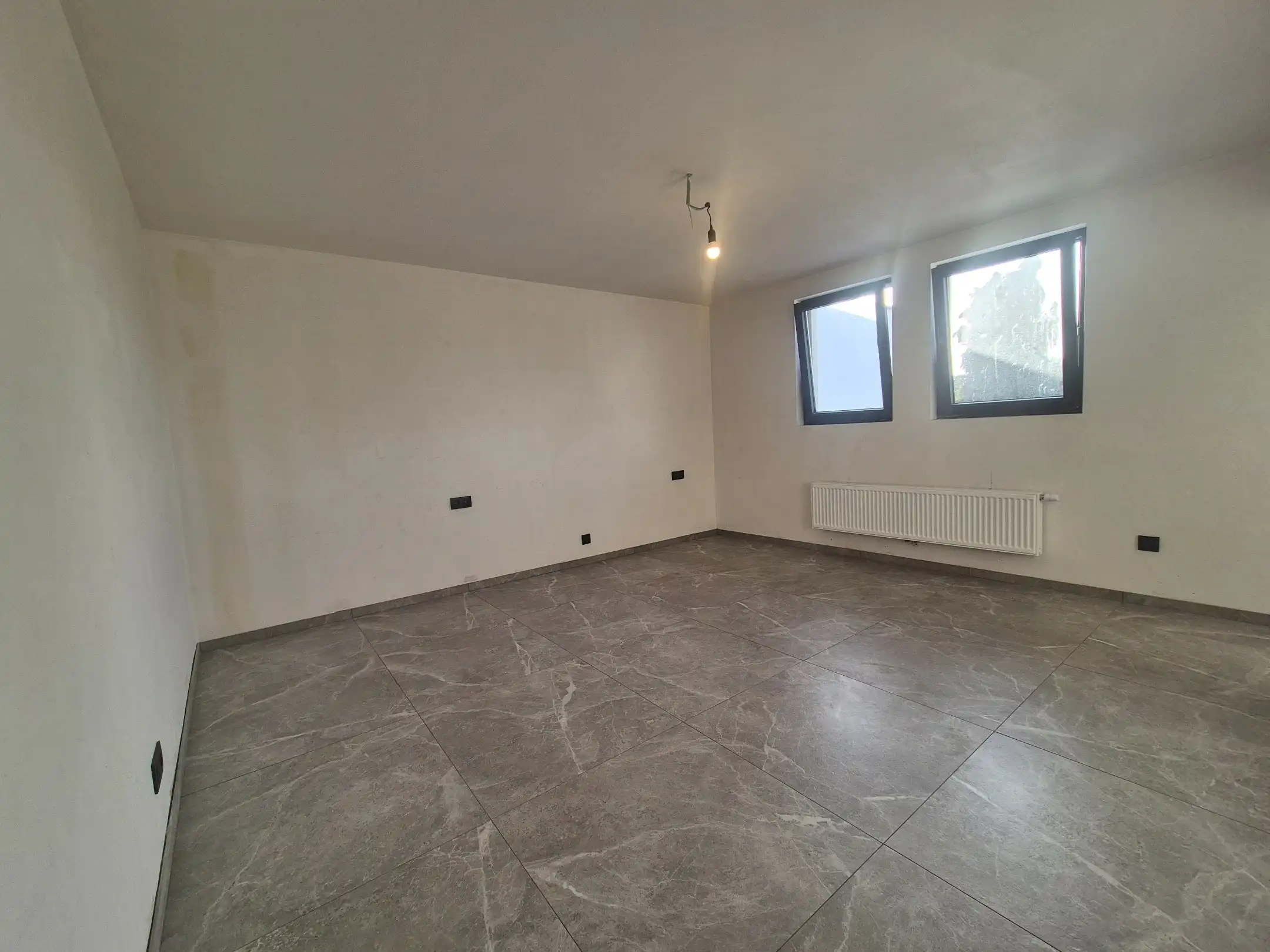 RUIME, VOLLEDIG GERENOVEERDE WONING – 5 SLAAPKAMERS – ENERGIELABEL B foto 26