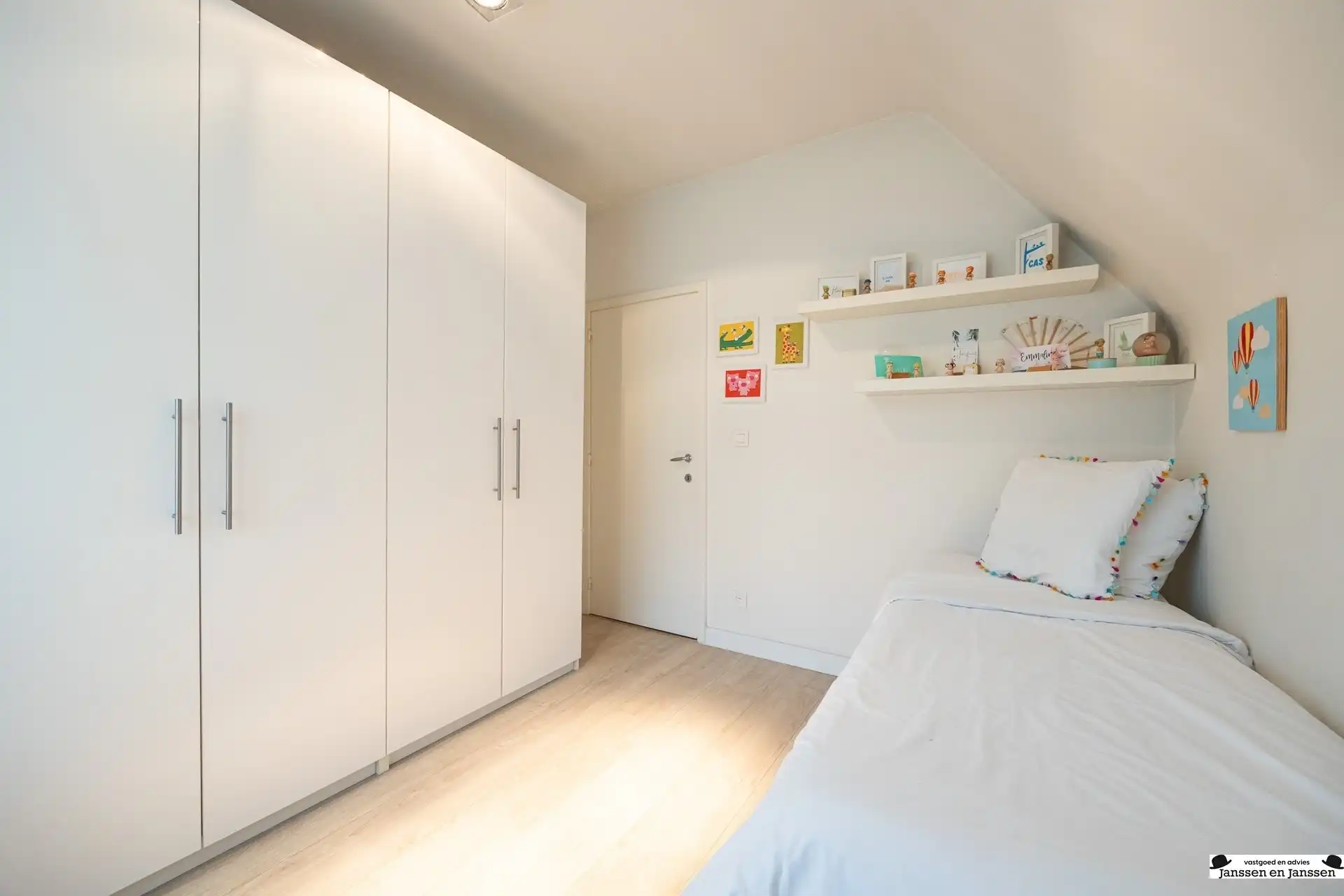 Charmante villa op toplocatie in hartje Ekeren foto 30