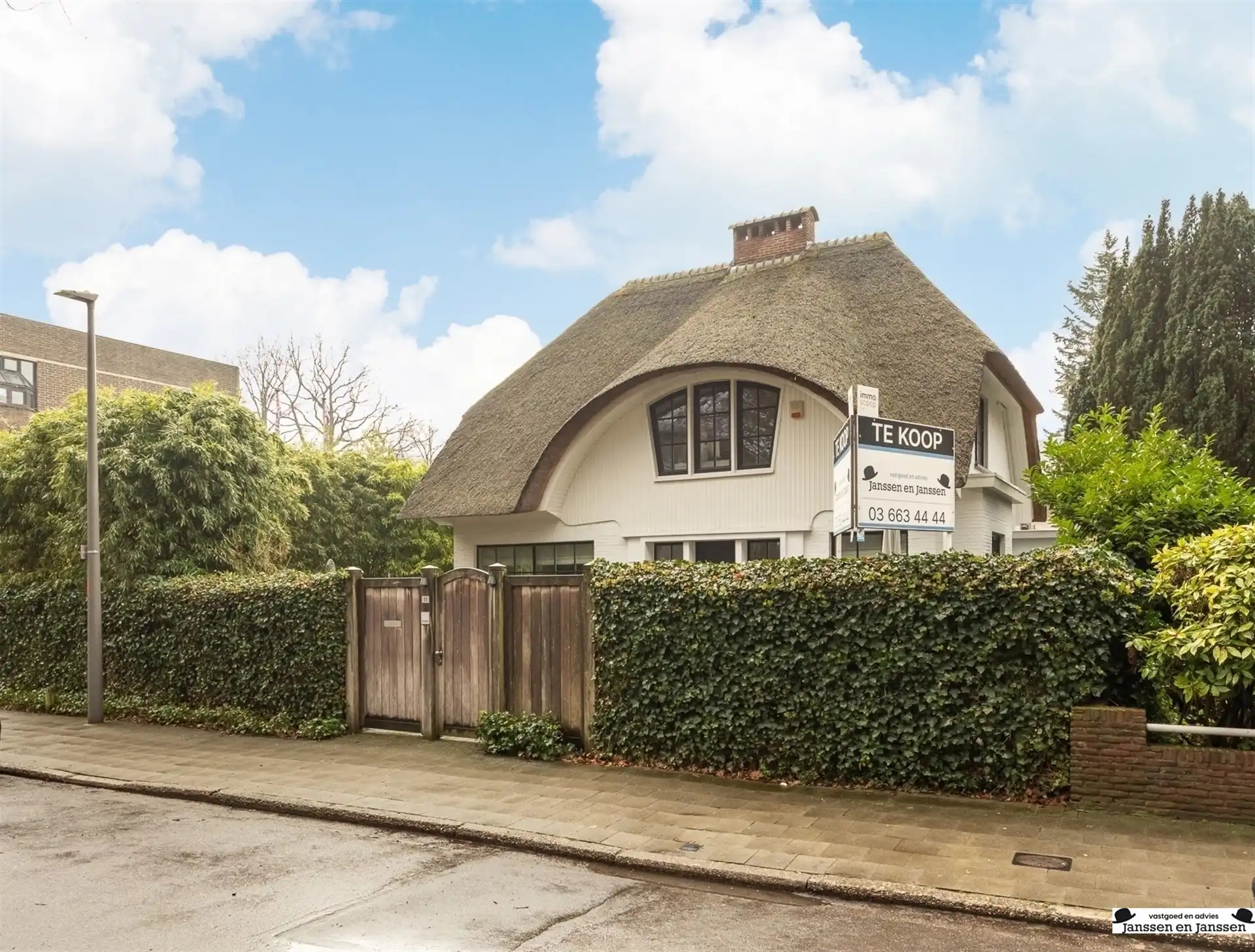 Charmante villa op toplocatie in hartje Ekeren foto 30