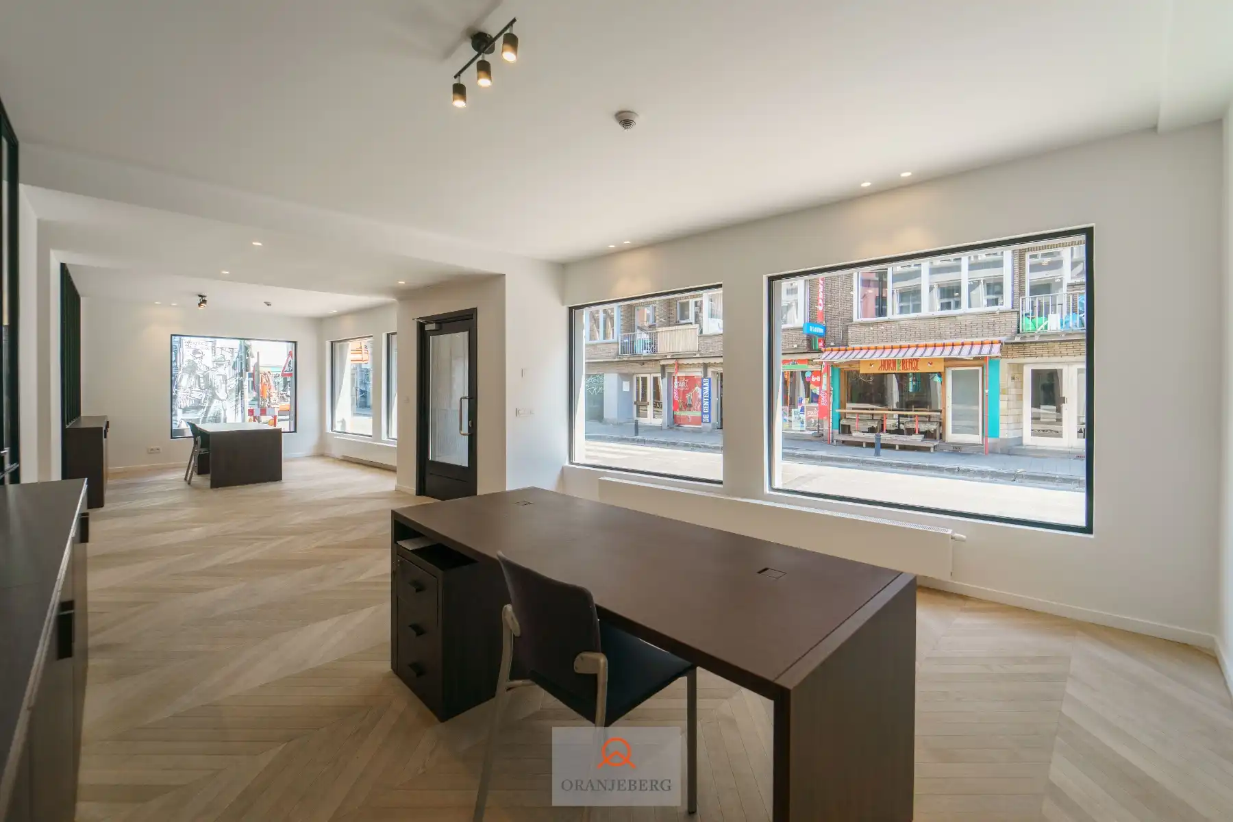 Prachtig handelsgelijkvloers in centrum Gent foto 3