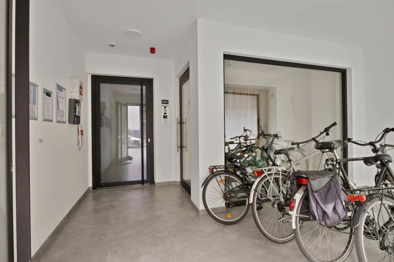 1-slaapkamerappartement met ruim terras en kelderberging in Leuven! – EPC 79 kWh/m² - bewoonbare opp. 66 m²  foto 3