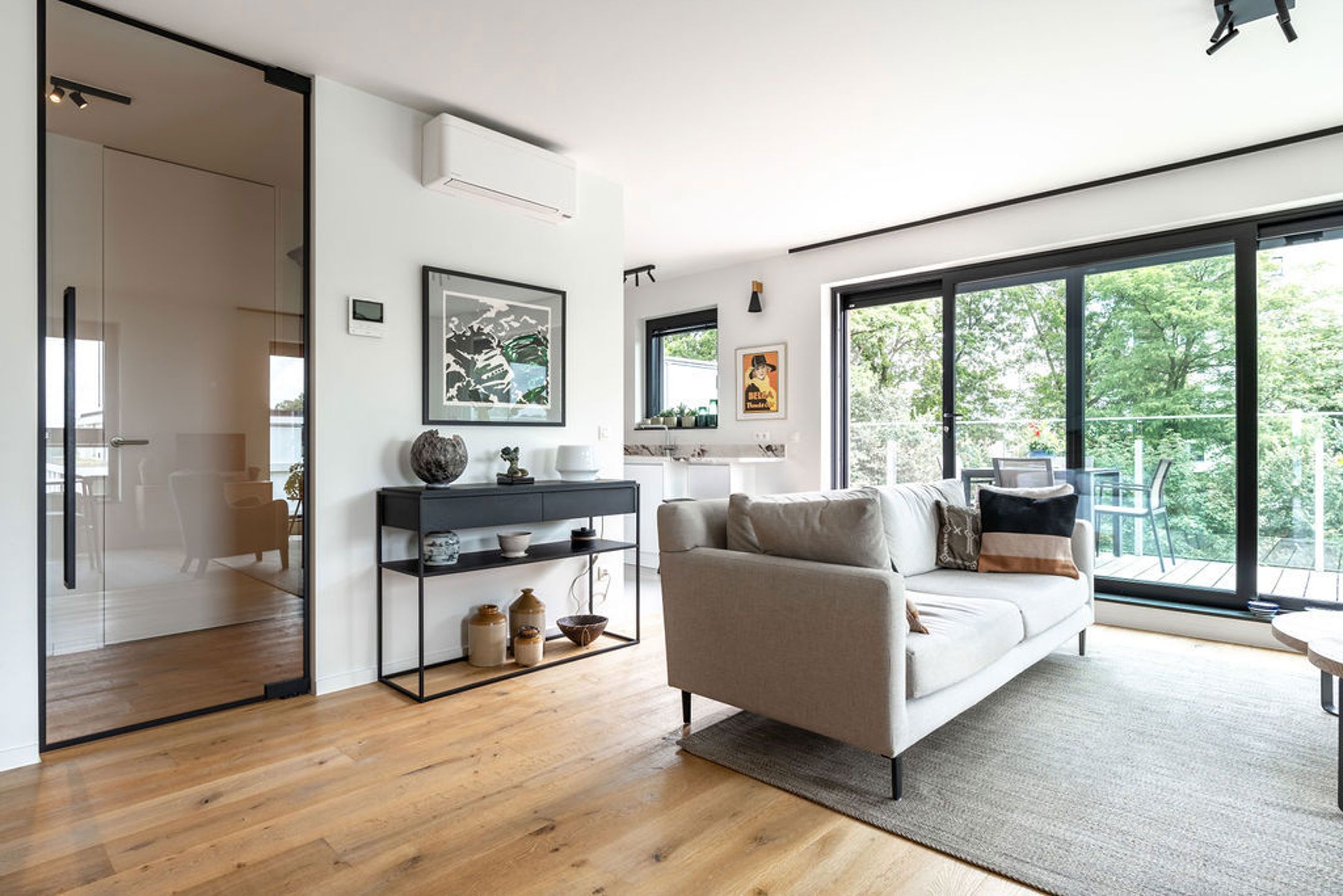 Energiezuinig luxe app met ruim terras en autostaanplaats. foto 3