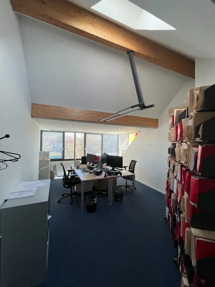 Kantoorgebouw met 54 parkeerplaatsen foto 37