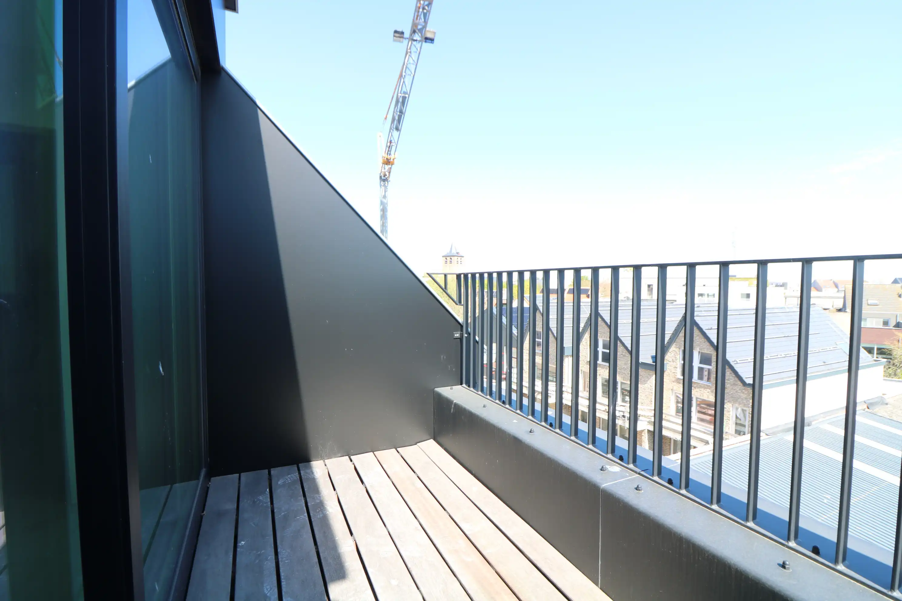 Prachtig 3-slaapkamerappartement met hoogwaardige afwerking, lichtrijke leefruimte en grote terrassen.   foto 11