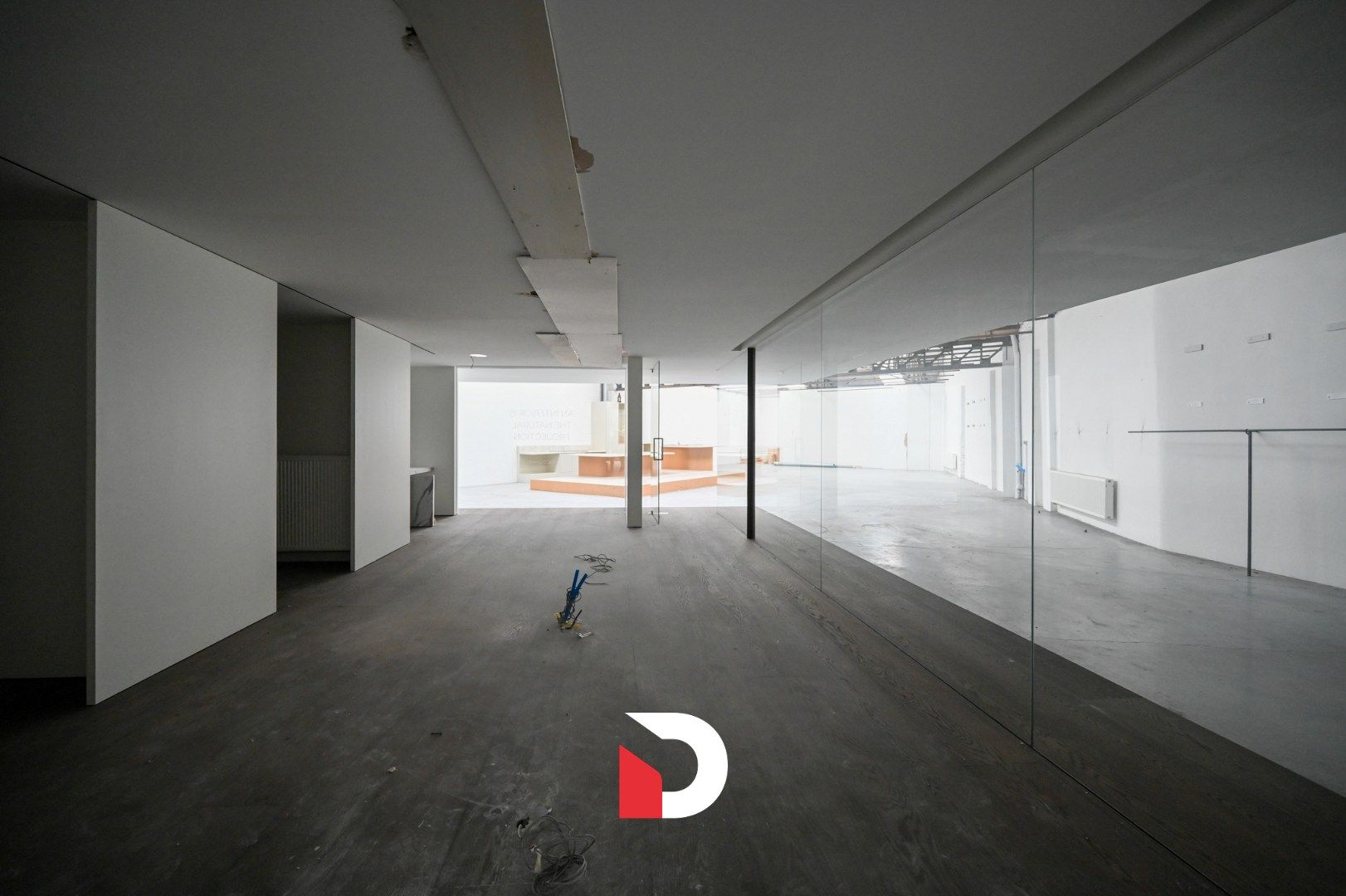 Gerenoveerd handelspand / winkelruimte op een strategische locatie te Assebroek. foto 16