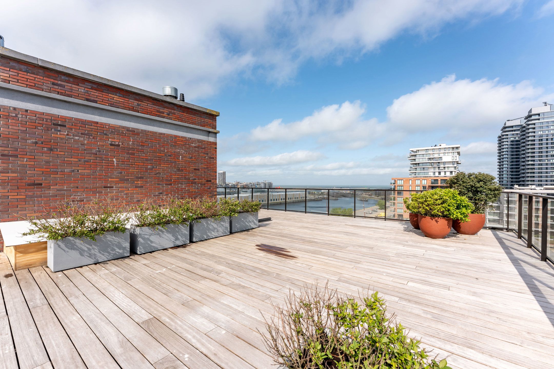 OOSTENDE - Appartement met dakterras en zeezicht foto 6