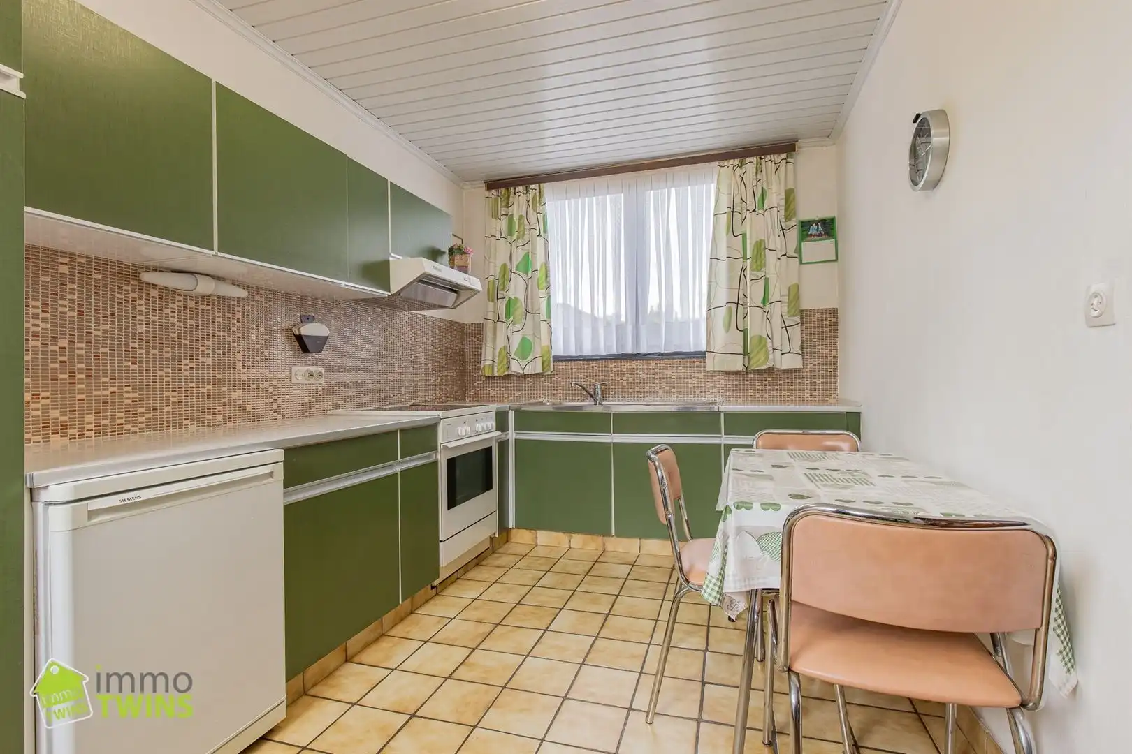 Te renoveren bungalow in het groene Mespelare bij Dendermonde foto 11