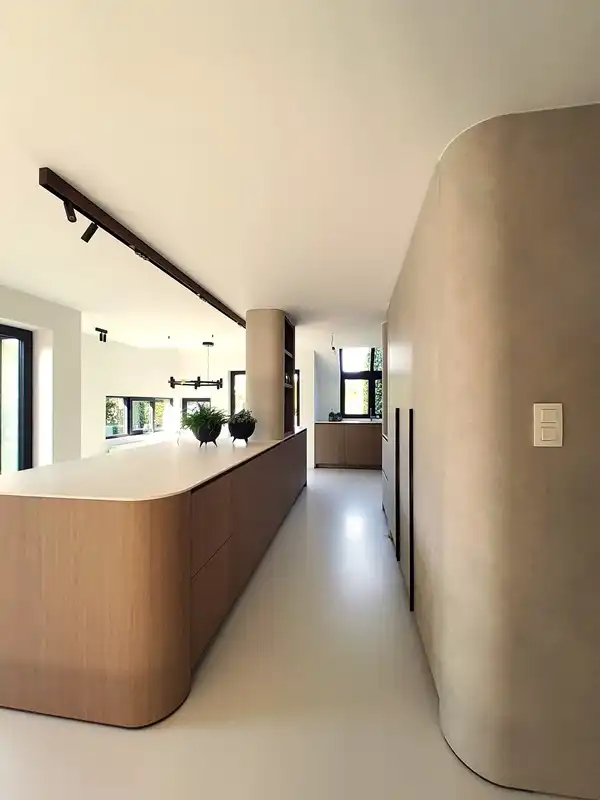 Volledig vernieuwde villa op een mooi perceel van ruim 28 are! foto 11
