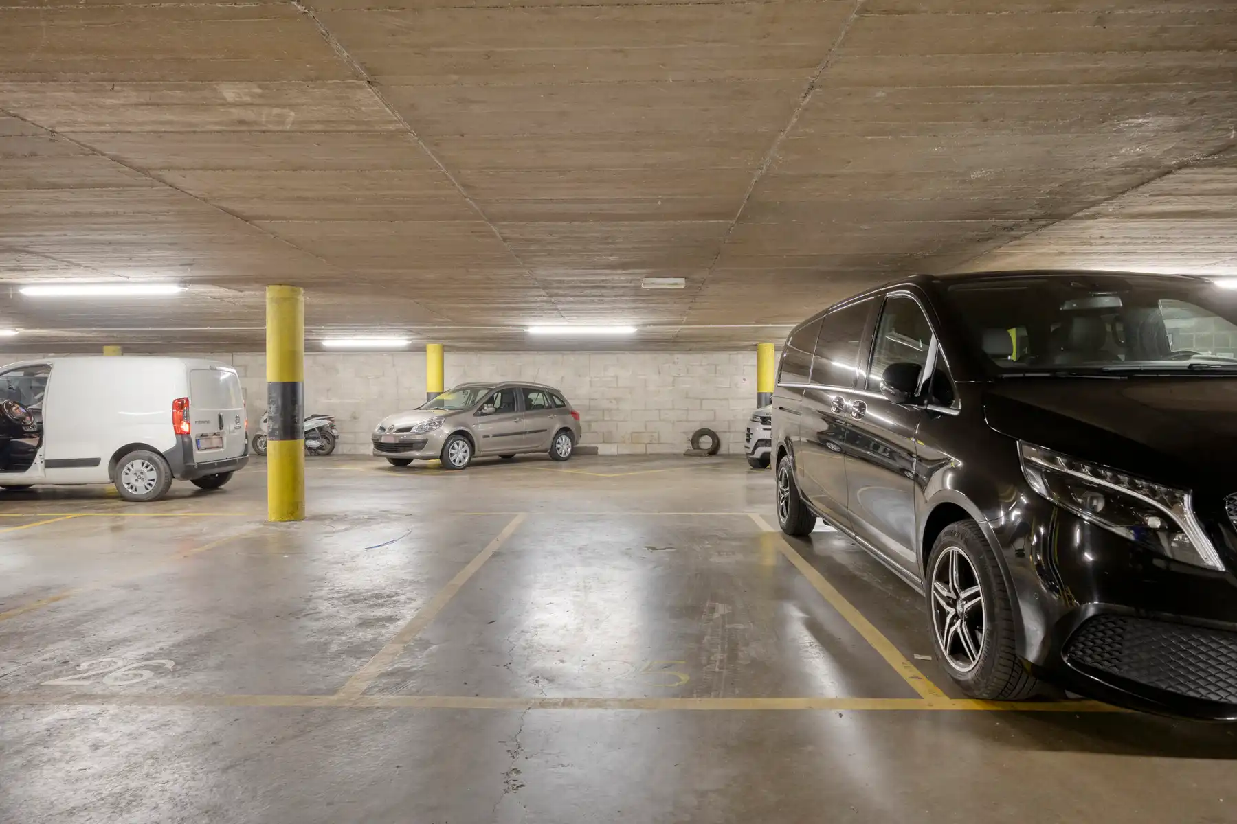 Gerenoveerd 3-slaapkamer appartement foto 22