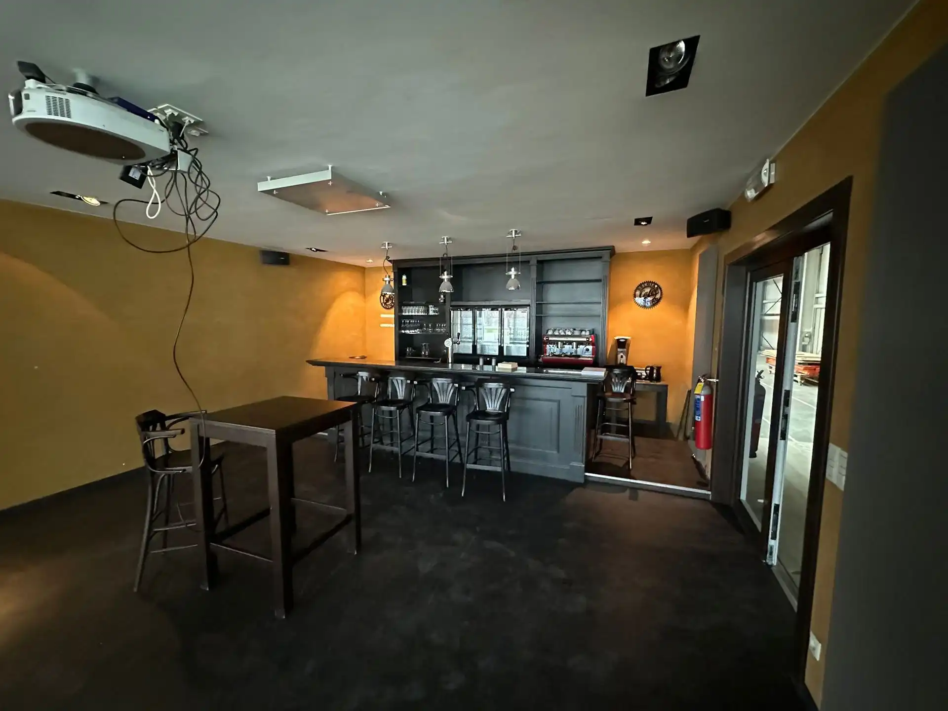 Bedrijfsvastgoed te huur foto 5