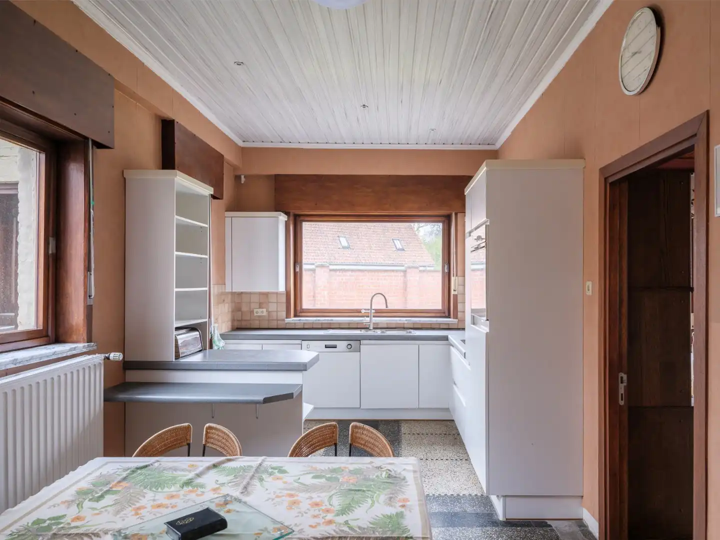 Karaktervolle burgerwoning met stadstuin op het dorpsplein van Zwijnaarde foto 26