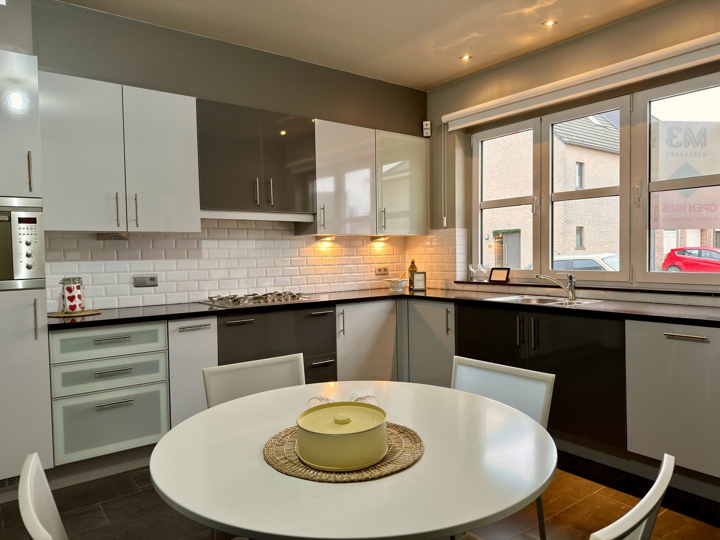 Ruime instapklare woning met garage foto 7