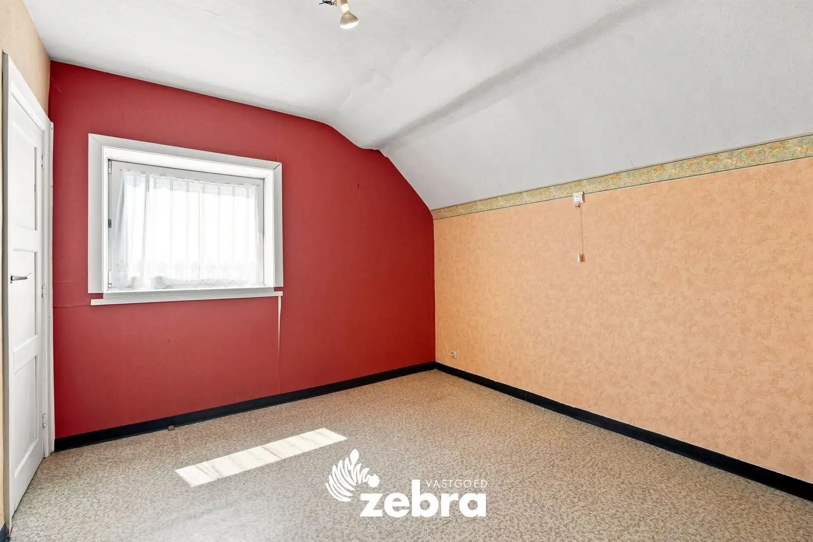 Halfopen woning in tuinwijk te koop in Roeselare! foto 7