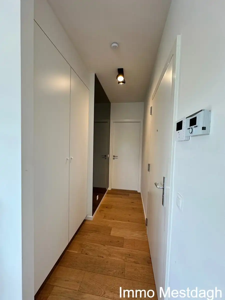 Unieke Penthouse met Panoramisch Uitzicht & Terrassen Rondom foto 8