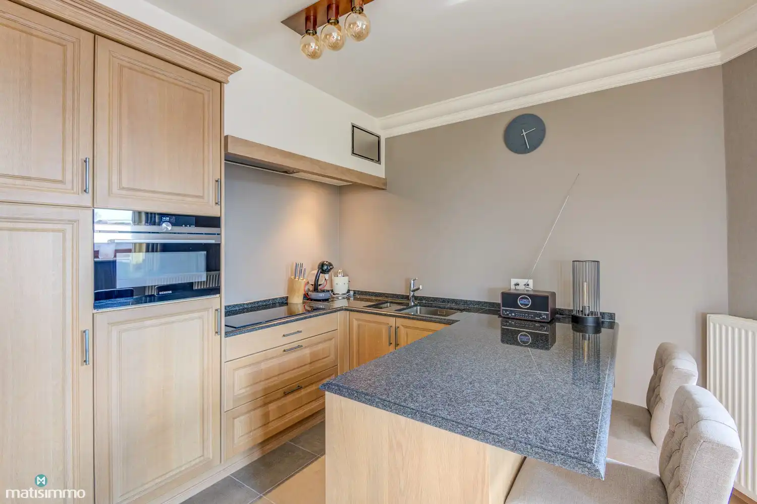 LUXUEUS AFGEWERKT APPARTEMENT MET 2 SLAAPKAMERS EN ZUIDGERICHT TERRAS VLAKBIJ HET CENTRUM VAN BILZEN (+ optioneel 3 autostaanplaatsen) foto 7