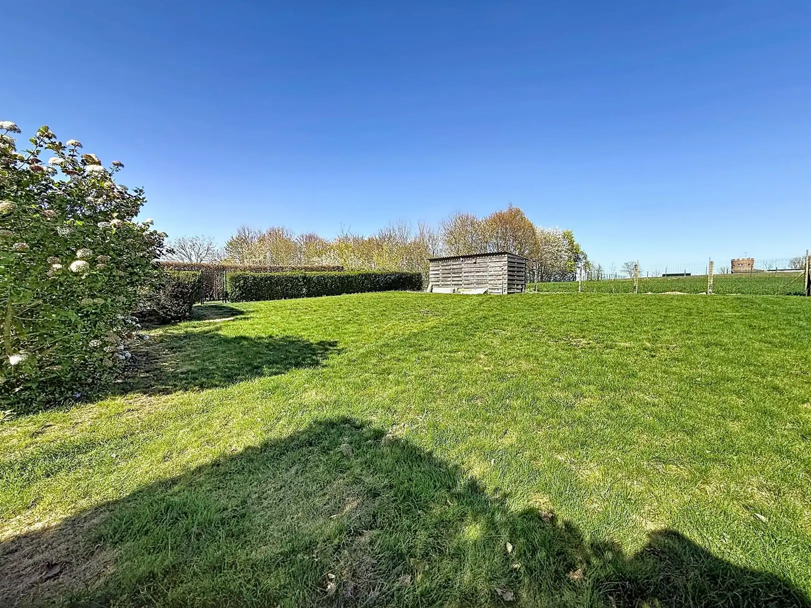 Ruime open bebouwing, 3 slpks, garage, tuin, 16a 05ca foto 6