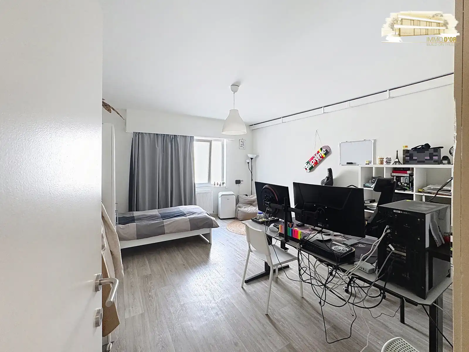 Te koop In hartje Brasschaat handelspand + duplex foto 9