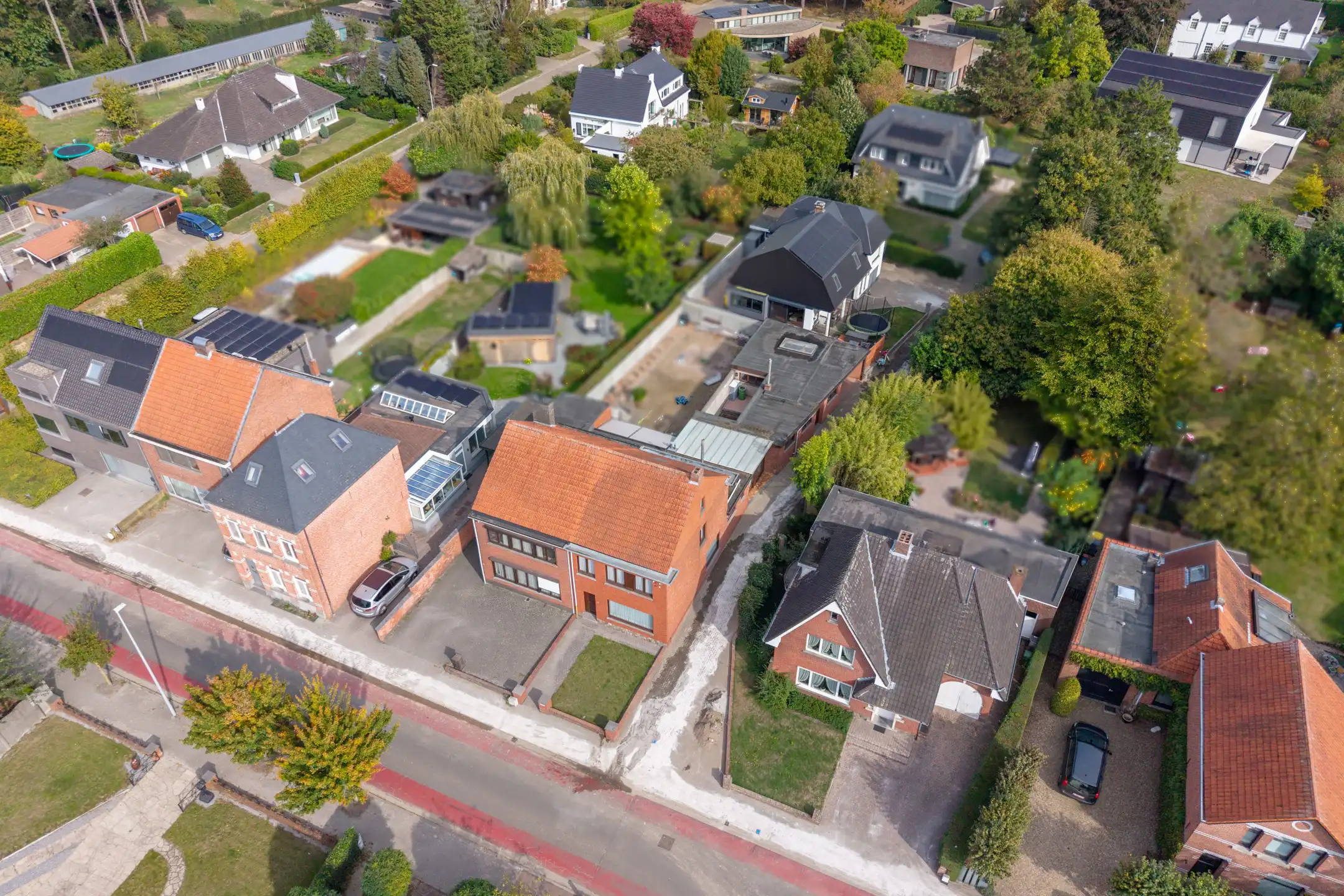 Te renoveren 4slpk woning met magazijn/garage te Vosselaar. foto 2