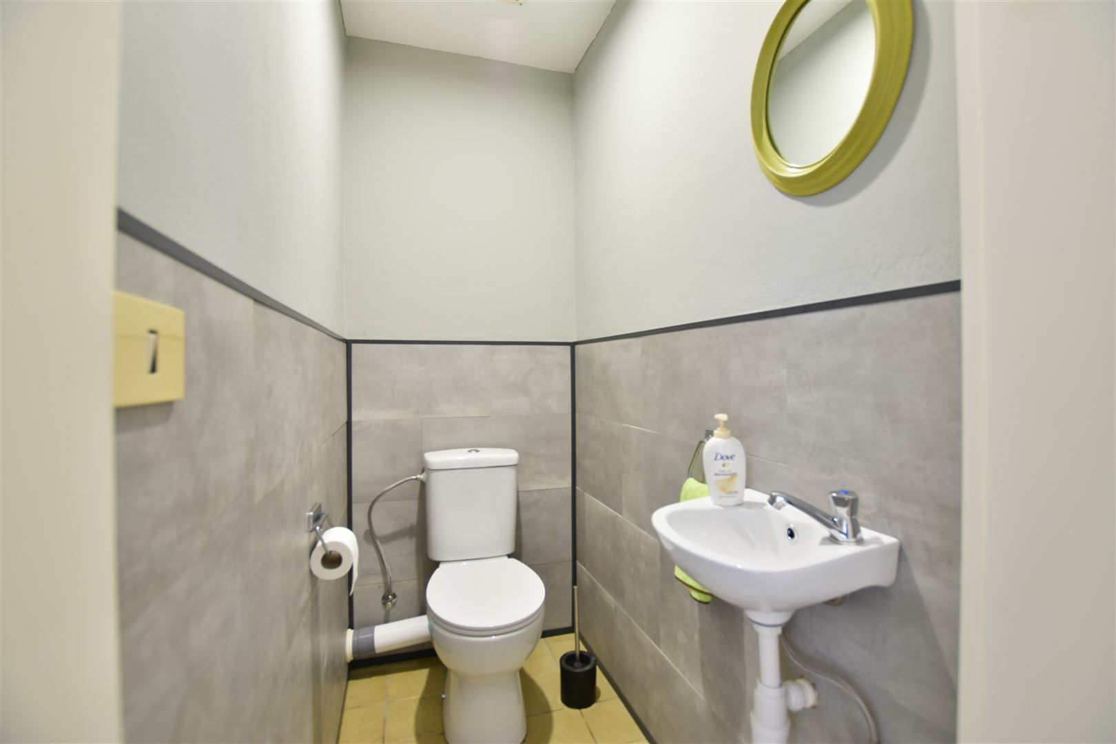 Instapklaar, recent vernieuwd appartement in Sint-Gillis (Dendermonde) foto 14