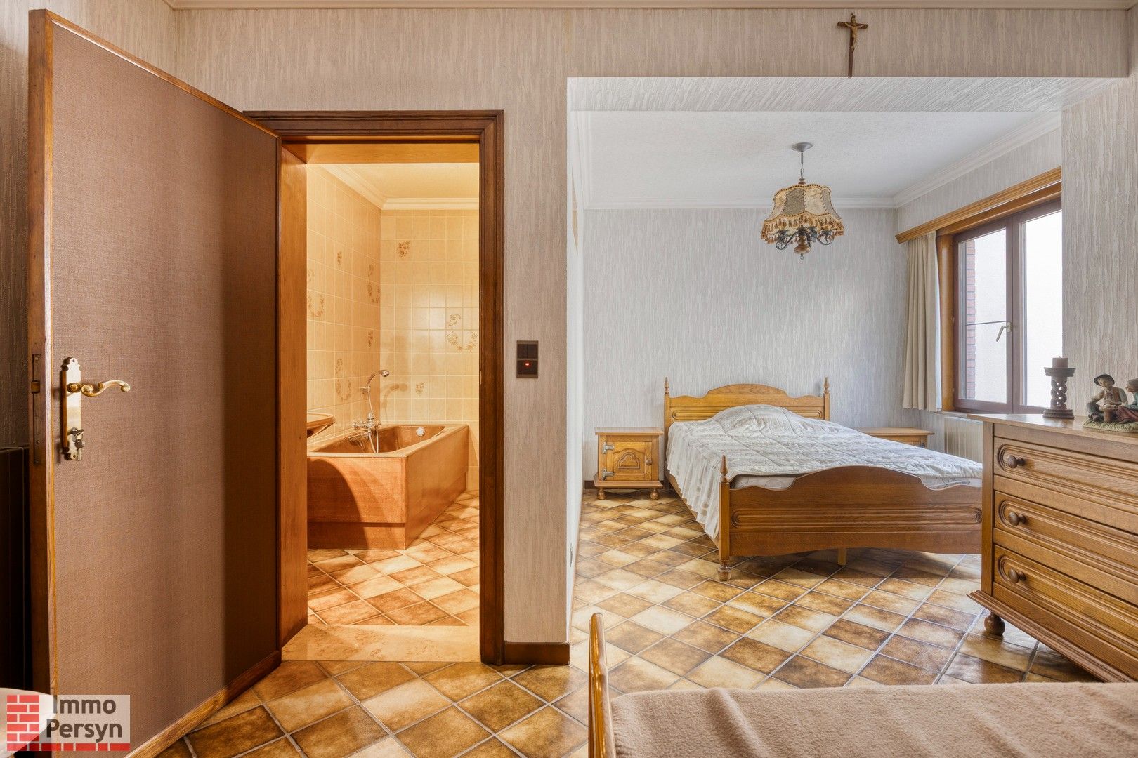 Zeer ruime, op te frissen woning met uitzicht op de Rozenkransweg – centrum Scherpenheuvel. Geen renovatieplicht! foto 17