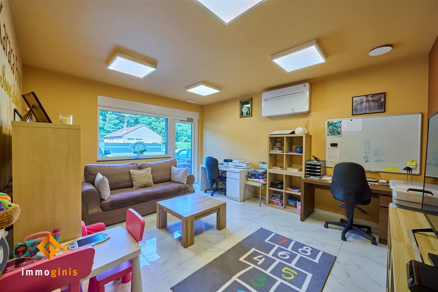Zéér ruime (289 m²), energiezuinige woning met 5 (mogelijk 7) slpks! foto 8
