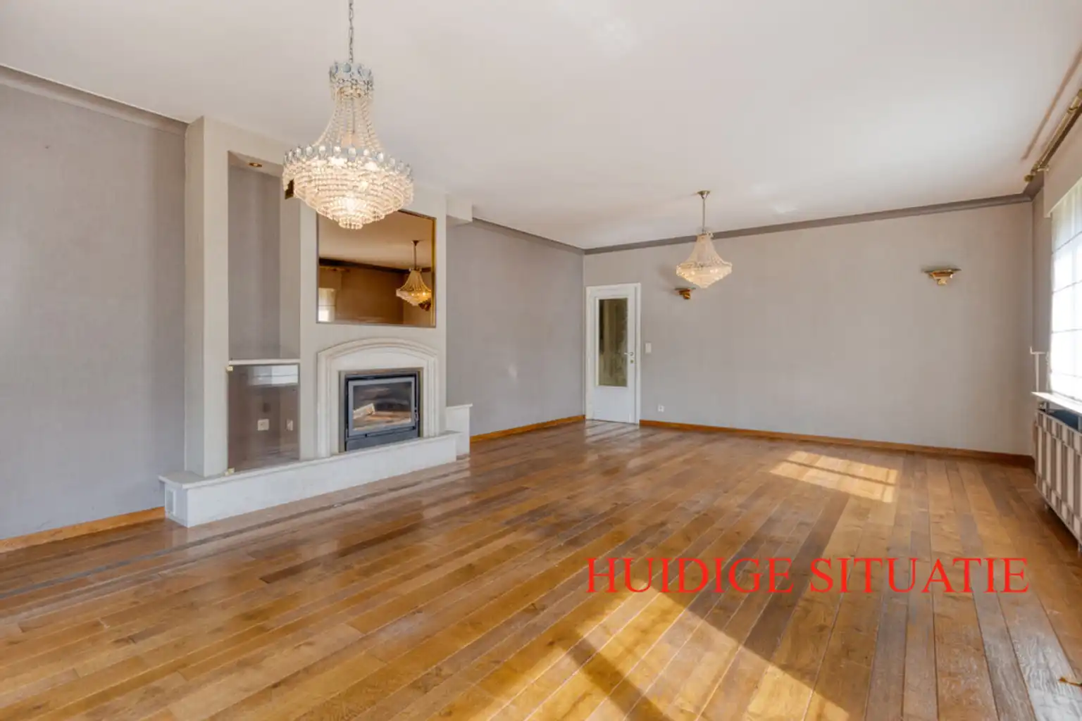 Bungalow van 176 m² met garage en tuin foto 8