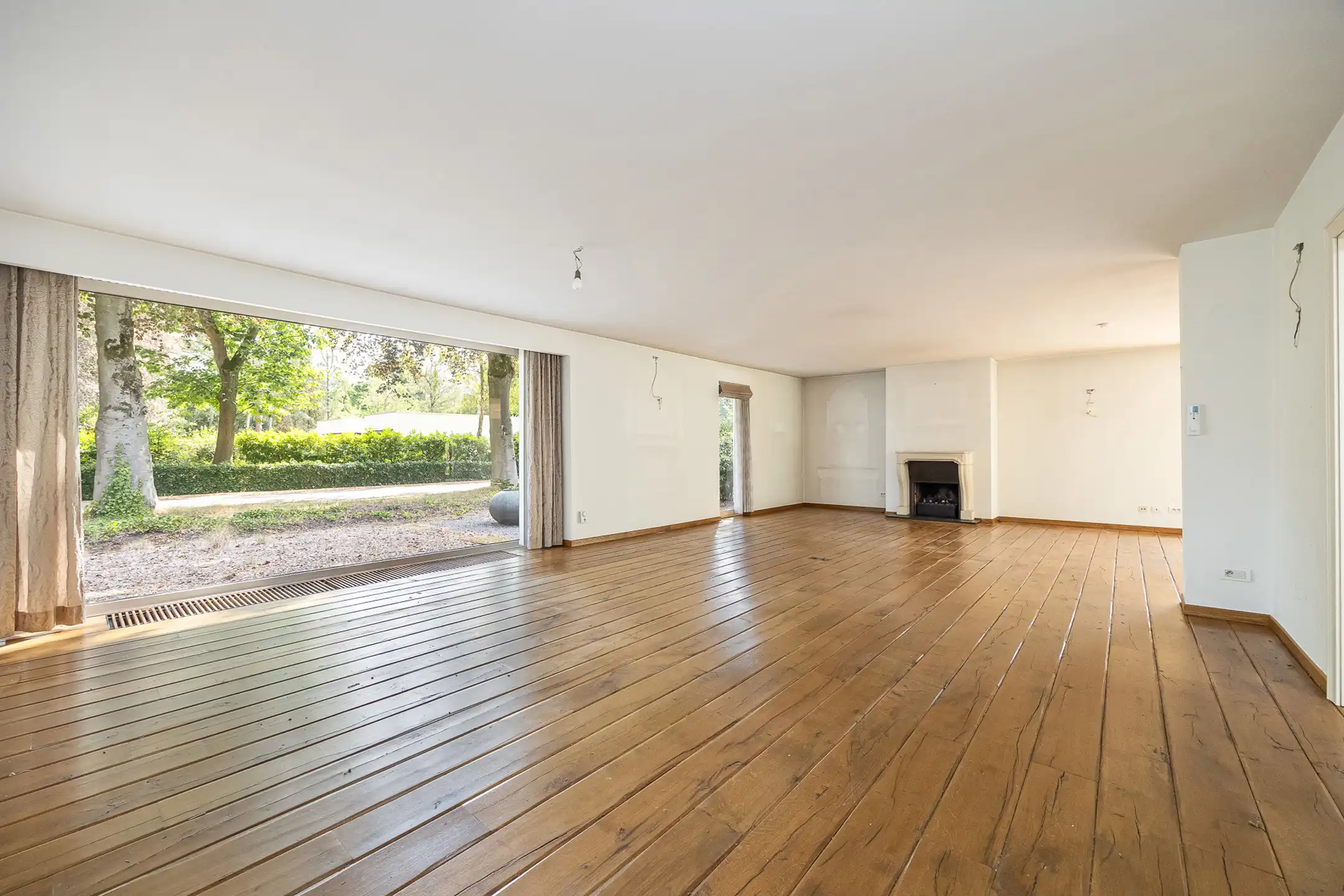 Ruime villa met 2 (mog. 3) slaapkamers op 2.030 m² op het ZW foto 6