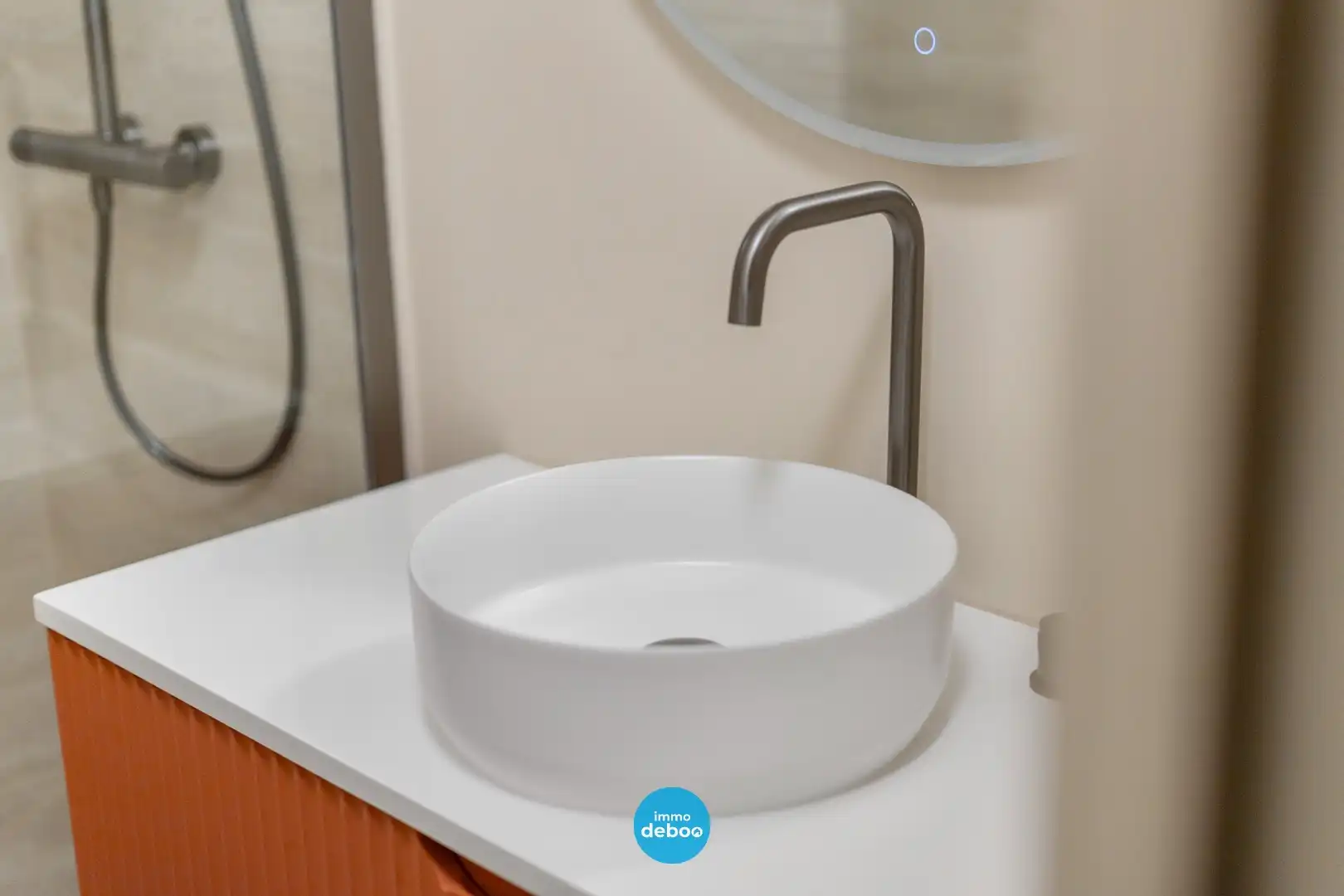 Compleet gerenoveerde studio op topligging foto 15