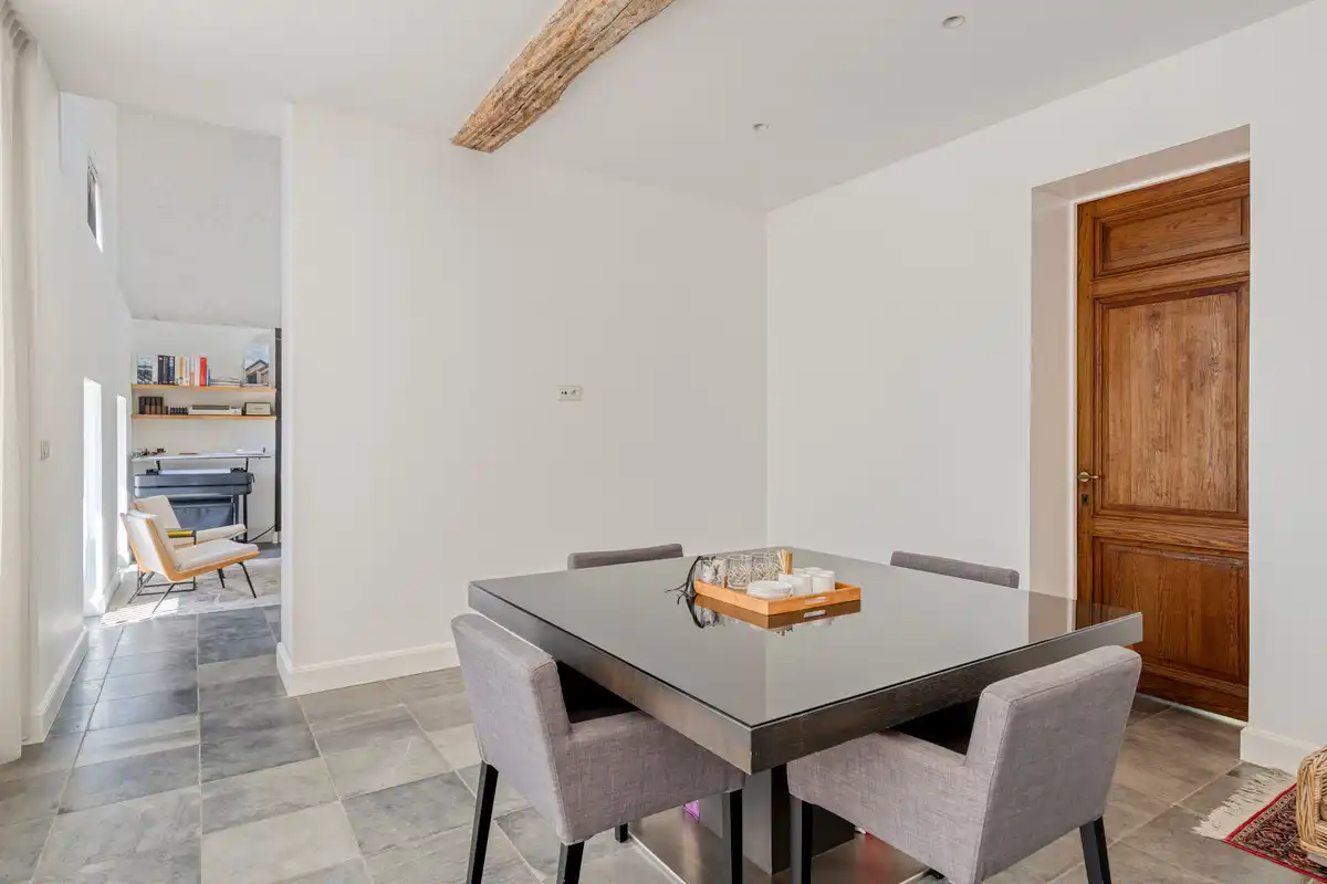 WONING MET BURELEN EN MAGAZIJN TE TONGEREN LANGS N79. foto 14