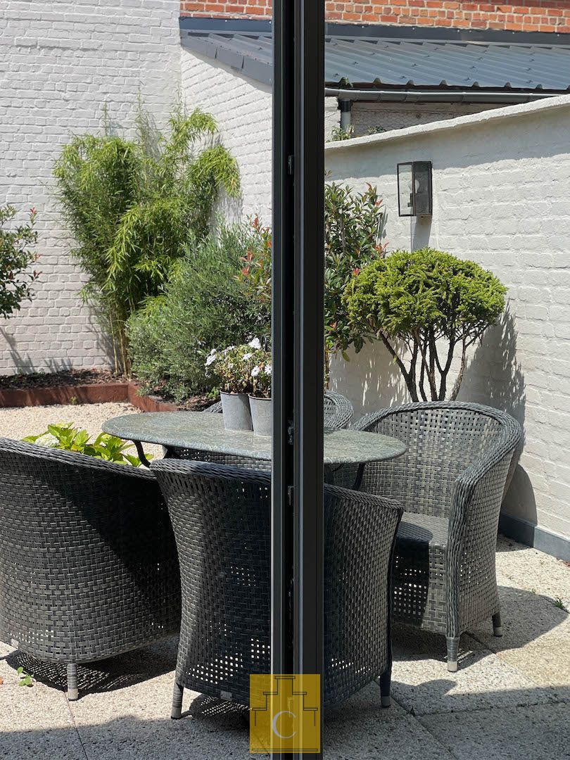 perfect gelegen pas gerenoveerde stadswoning - 340 m2 vloeroppervlakte - met garage, tuin en extra terras op het verdiep foto 6
