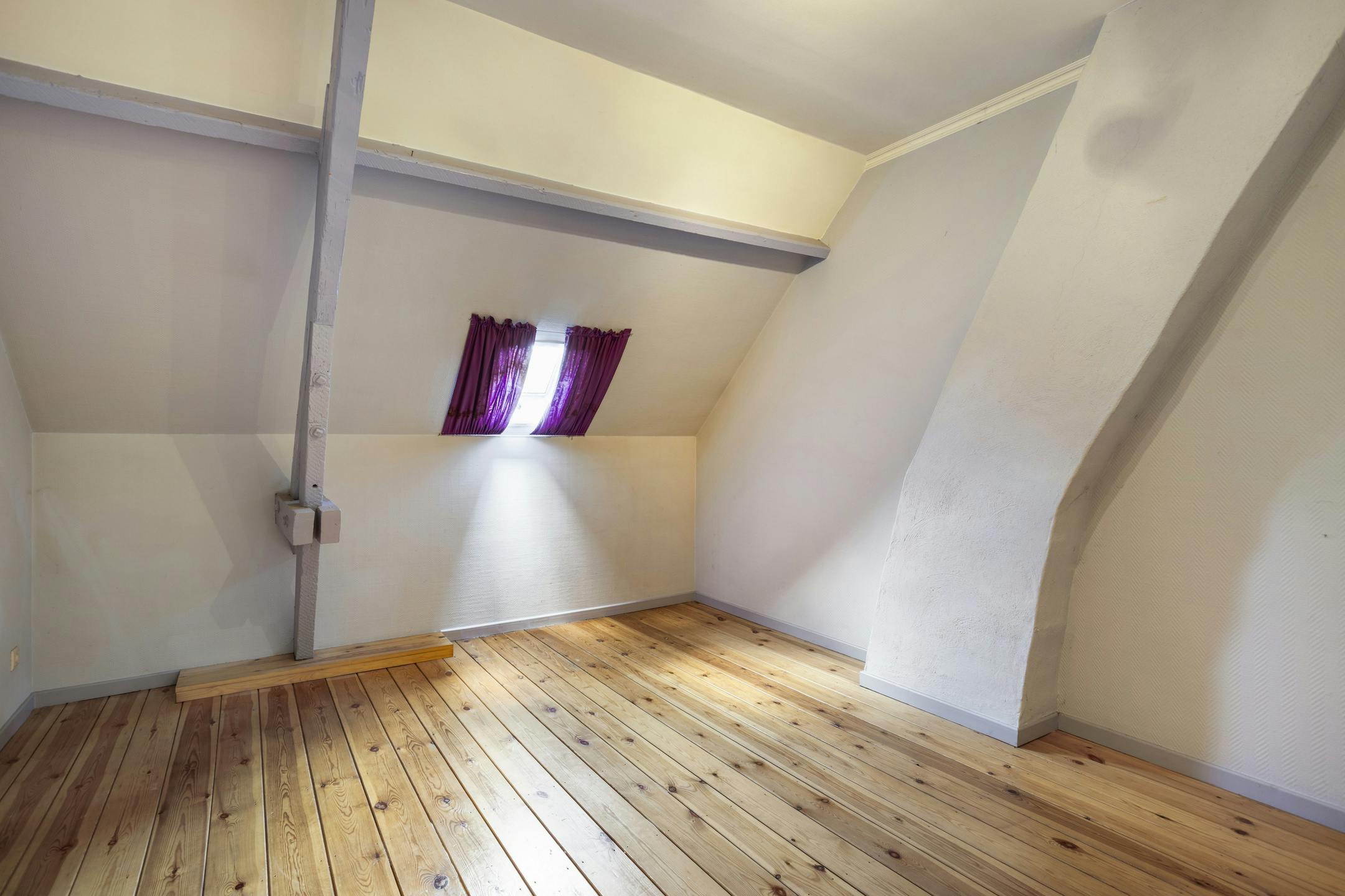 Te renoveren huis met vier slaapkamers en tuin in het centrum foto 10