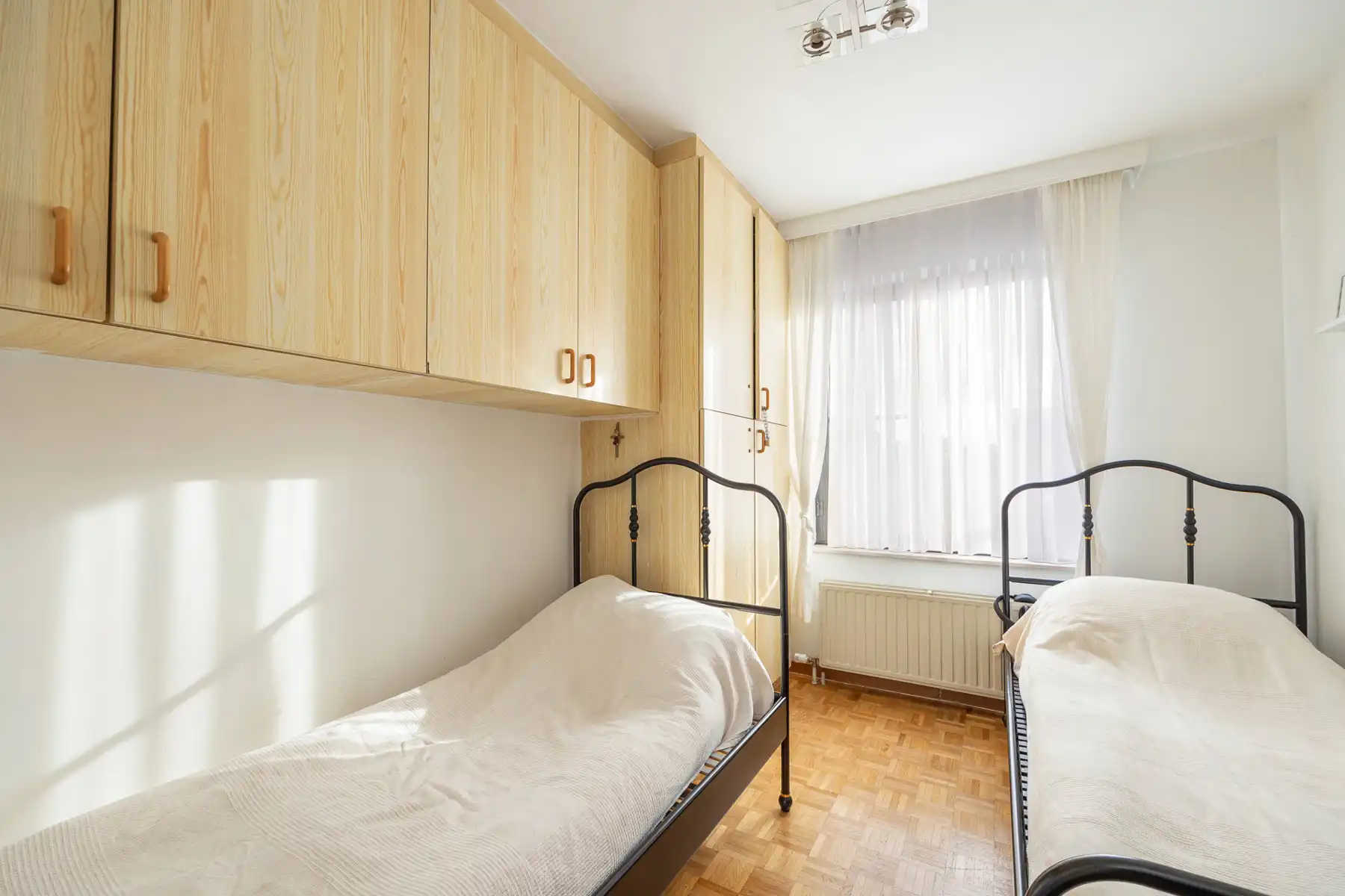 Rustig gelegen 2-slaapkamerappartement met terras foto 12