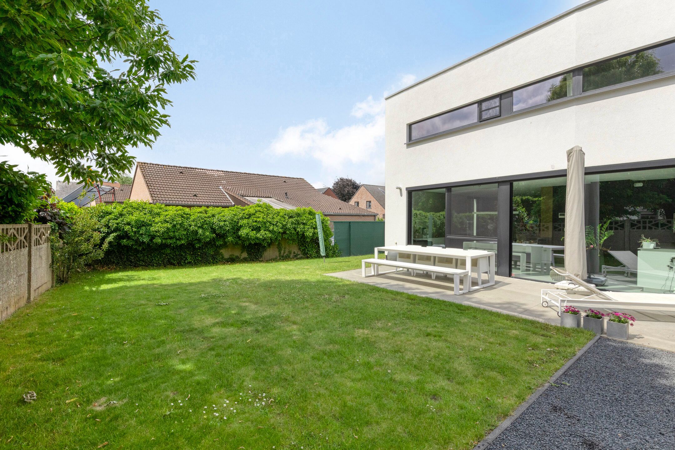 Prachtige villa in doodlopende straat foto 27