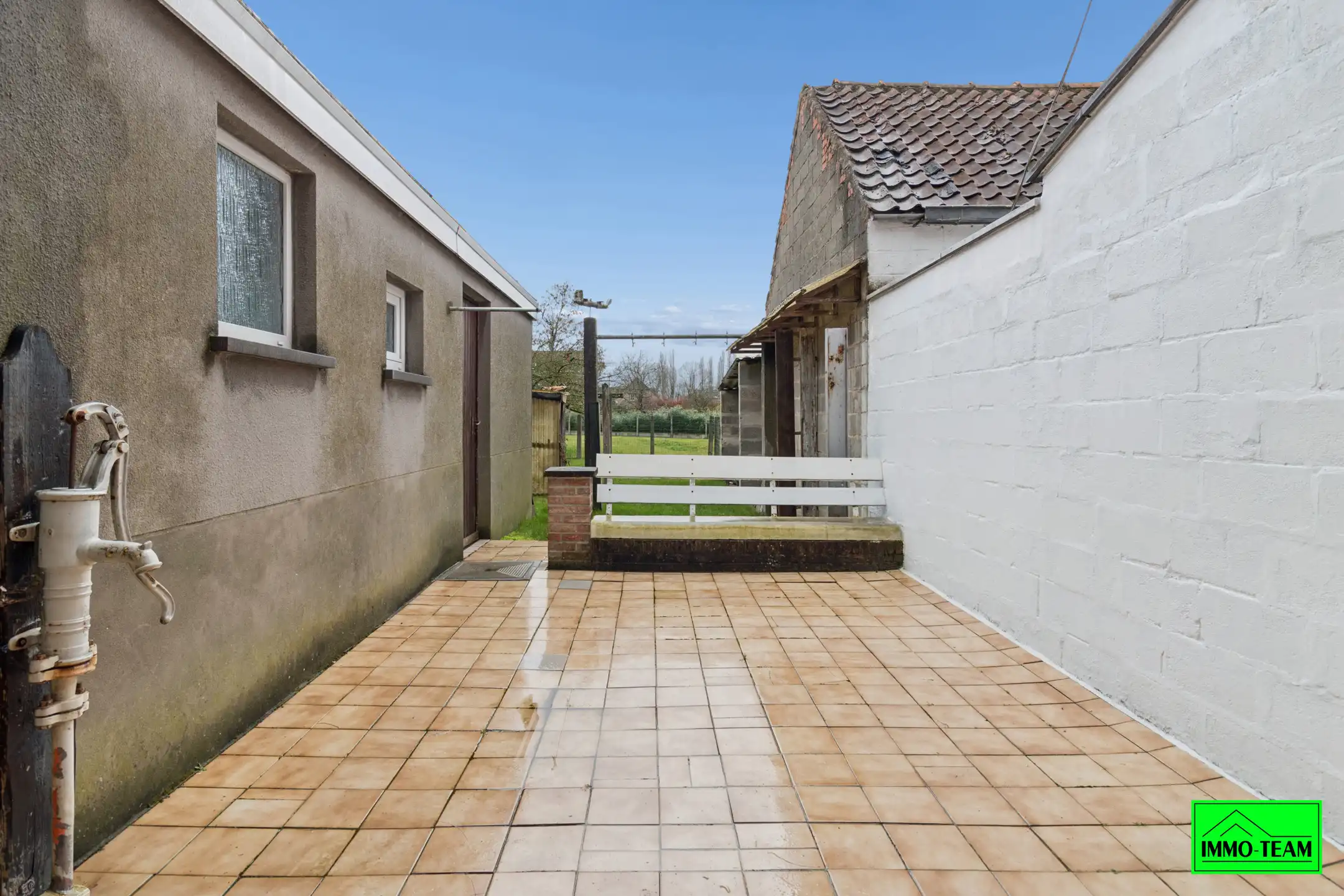 Te renoveren 2-gevelwoning met tuin  foto 14