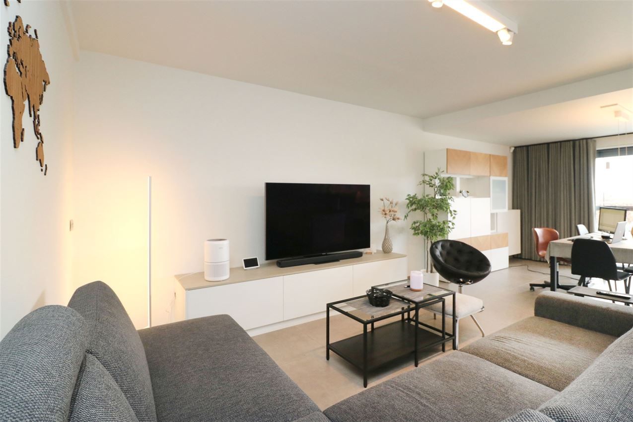 Gunstig gelegen, modern appartement foto 4