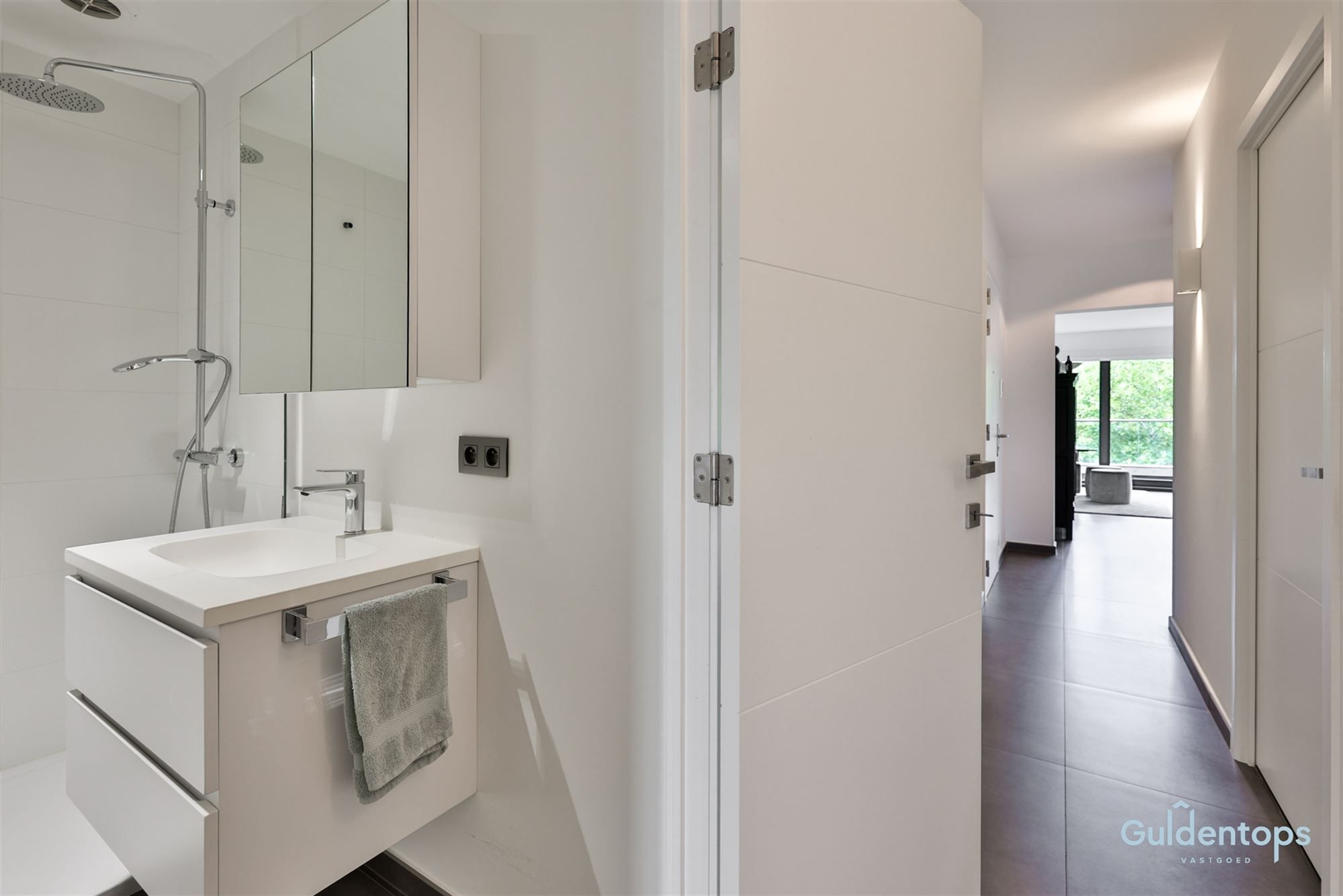 Luxueus recent ruim appartement (A label) te Antwerpen-Zuid foto 21