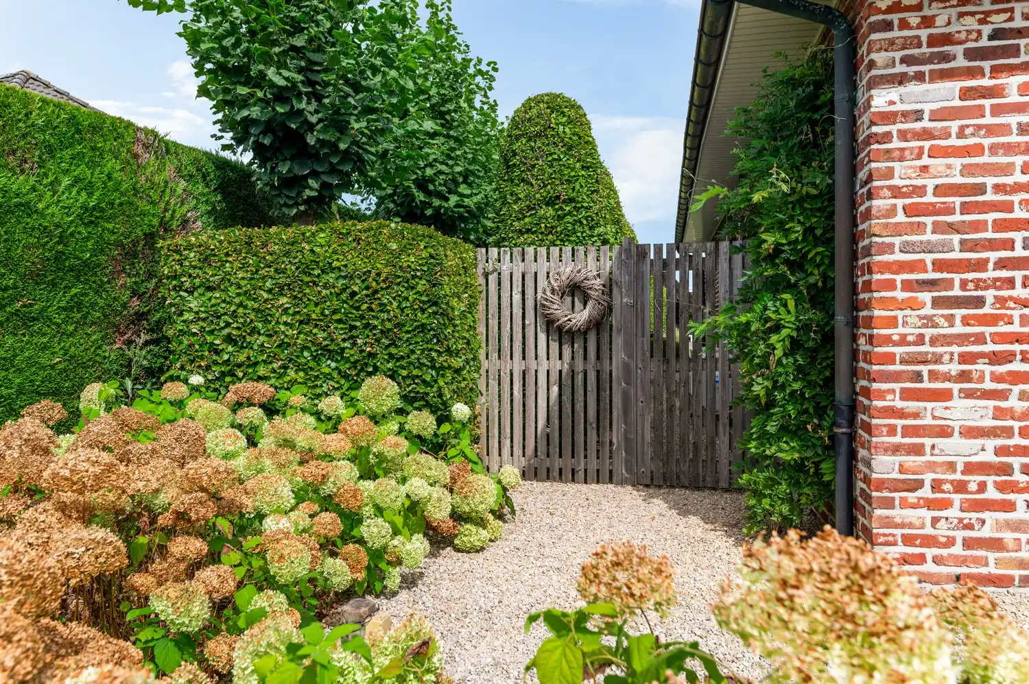 Instapklare laagbouwwoning met 3 slaapkamers & idyllische tuin te Lier foto 27
