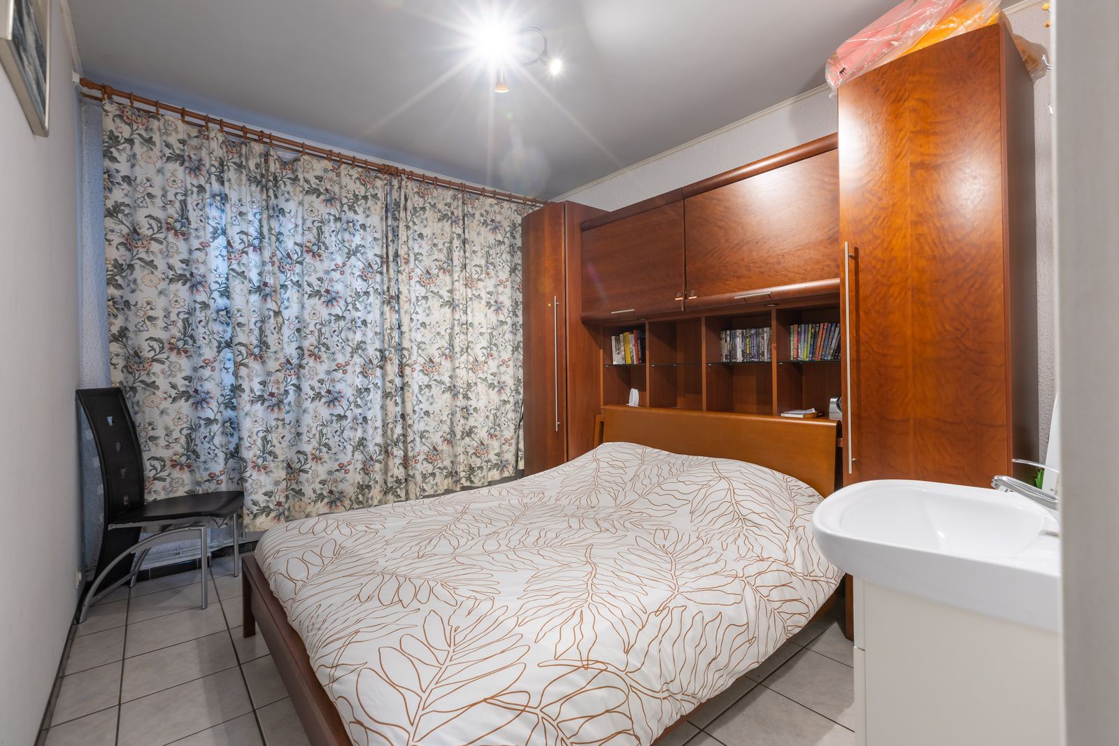 Lichtrijk appartement met 2 slaapkamers op topligging pal aan de zee foto 10