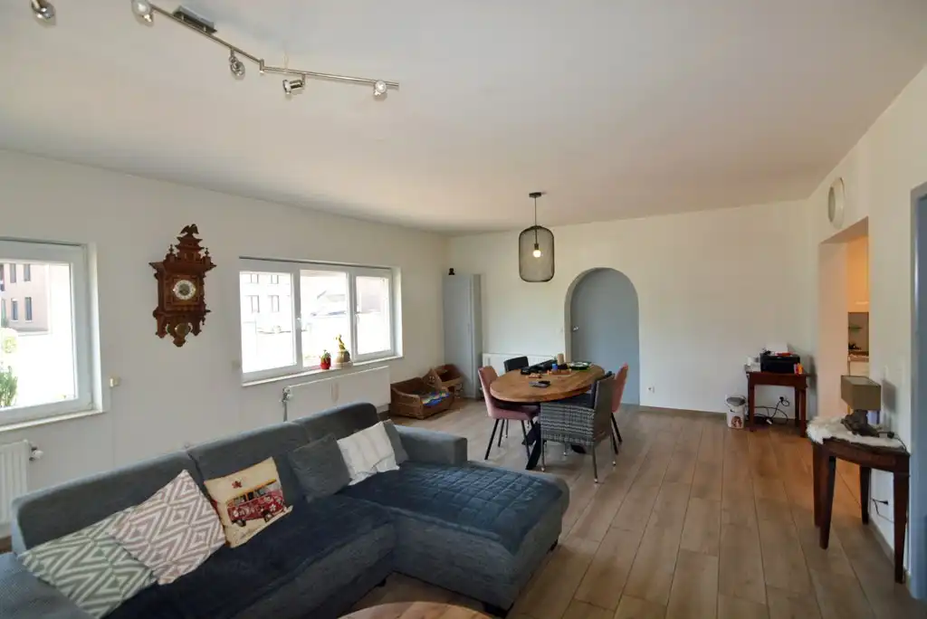 Gelijkvloers appartement met 3 slpks, veranda, tuin en garage foto 5