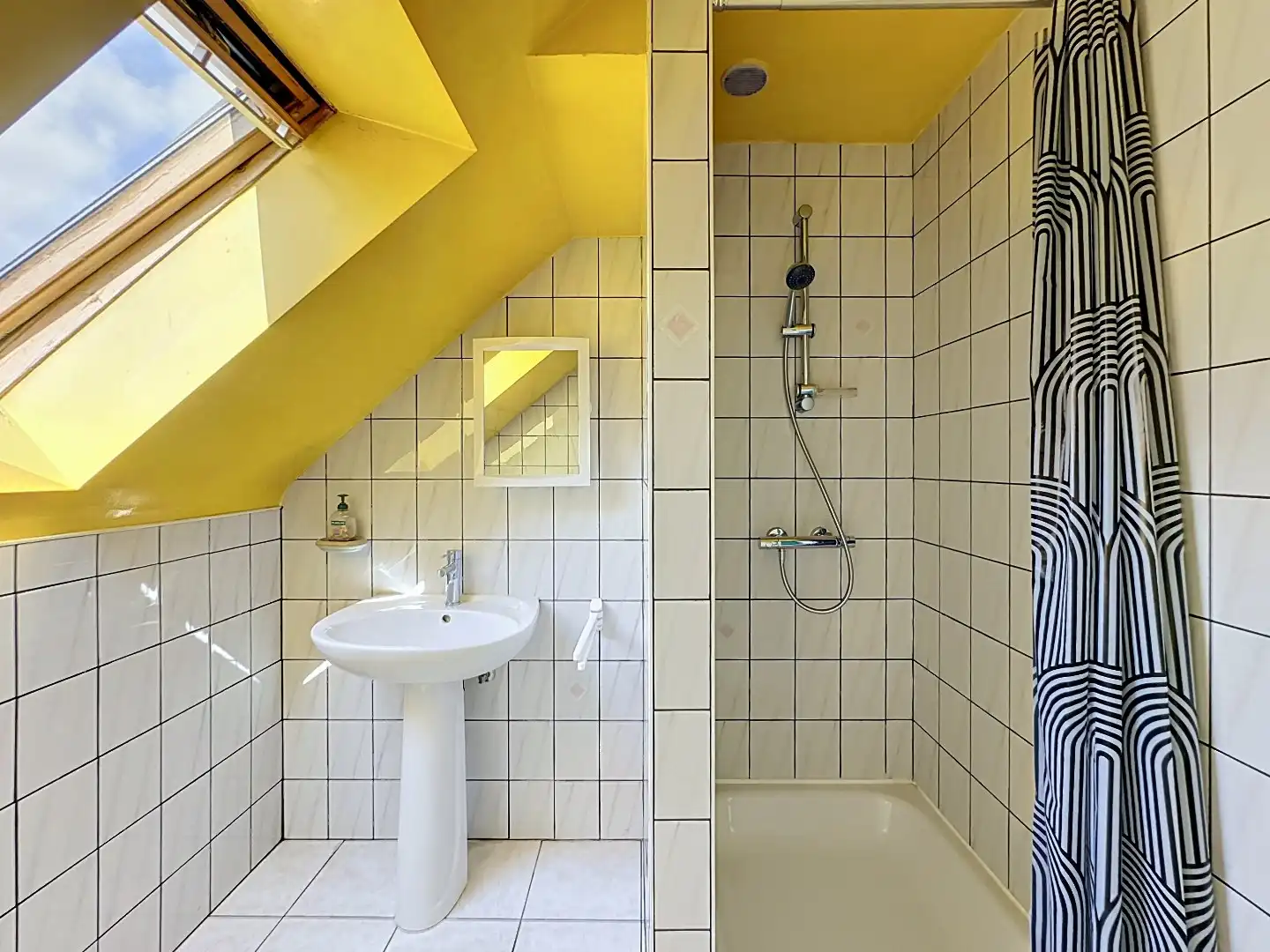 Instapklare, vrijstaande woning op een prachtig perceel van 17 are foto 19