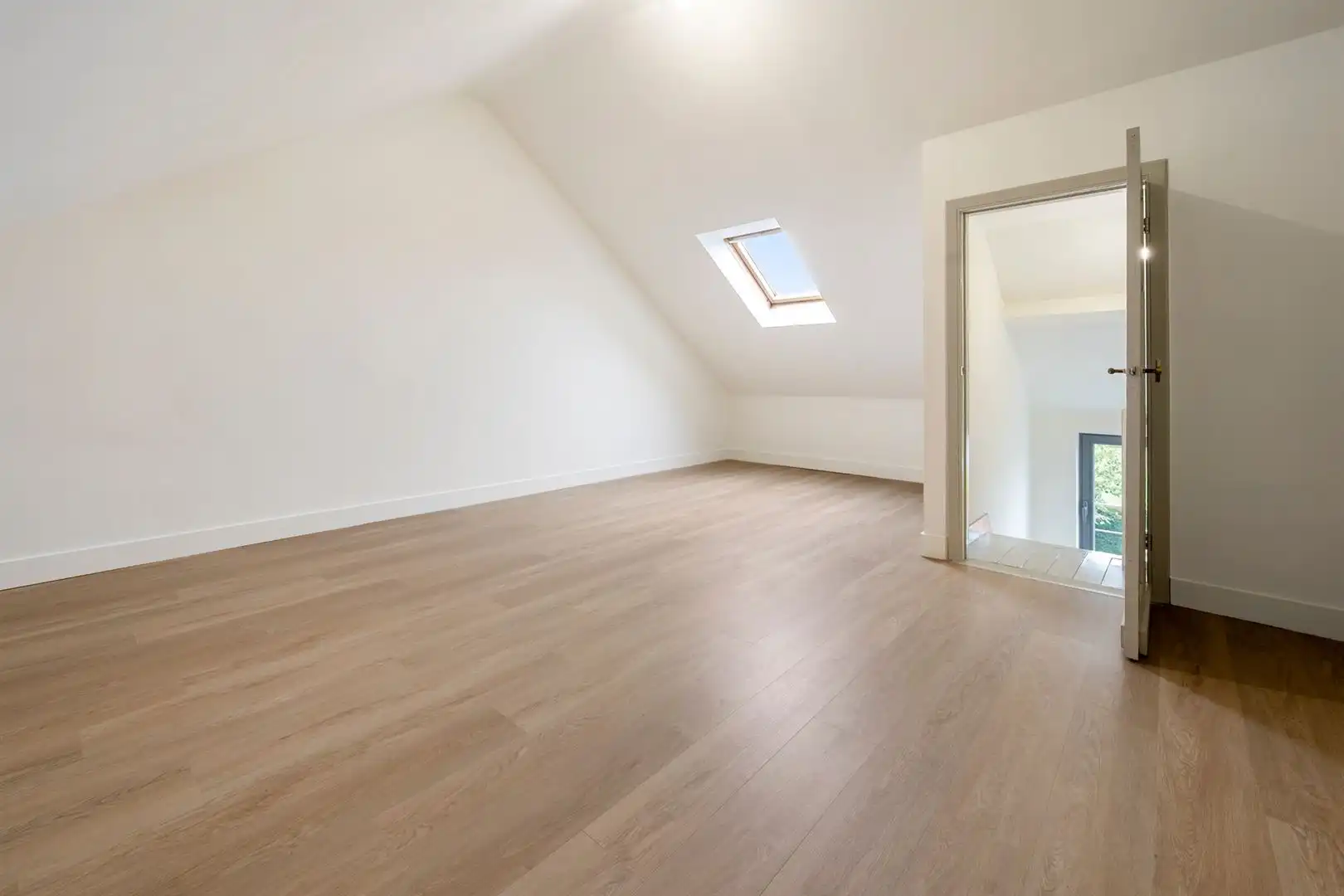 CHARMANTE  WONING MET 3 SLAAPKAMERS EN TUIN foto 25