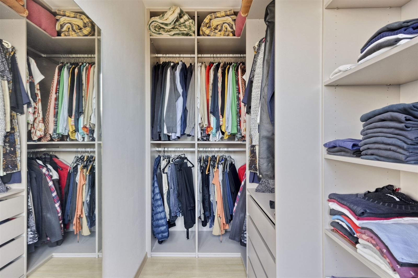 Ruime woning te koop met 5 slaapkamers foto 16