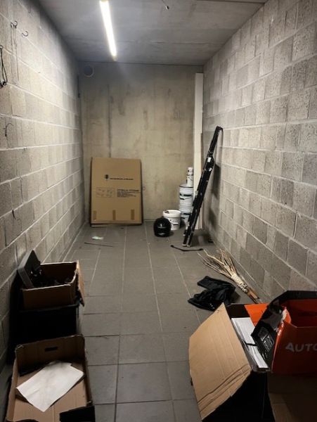 Knap twee slaapkamer appartement met ondergrondse staanplaats foto 14