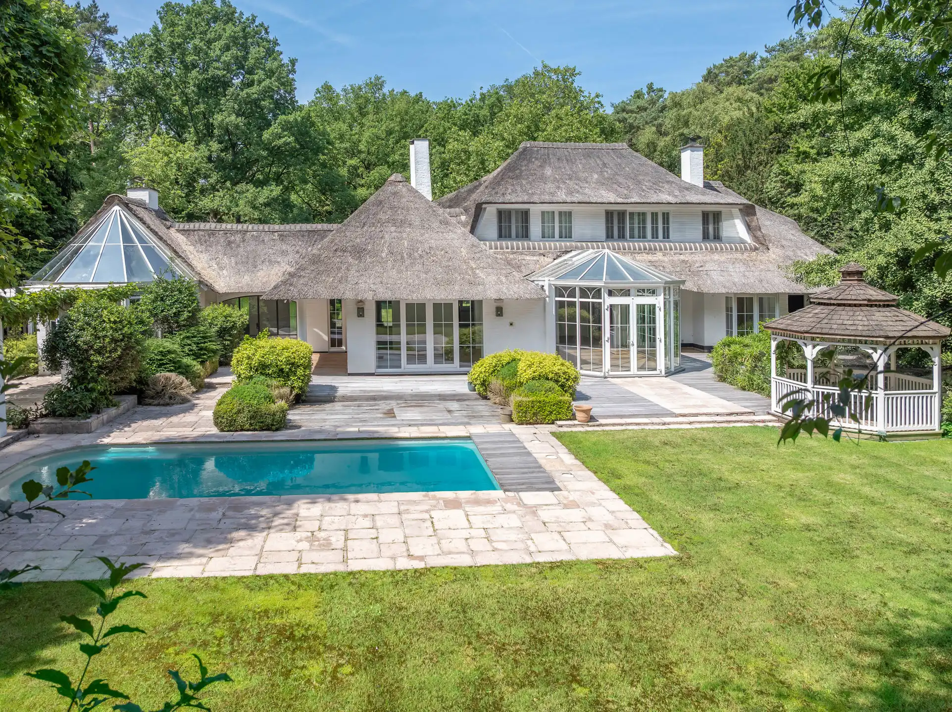 Instapklare villa op een riant perceel van 3.750 m² foto 44