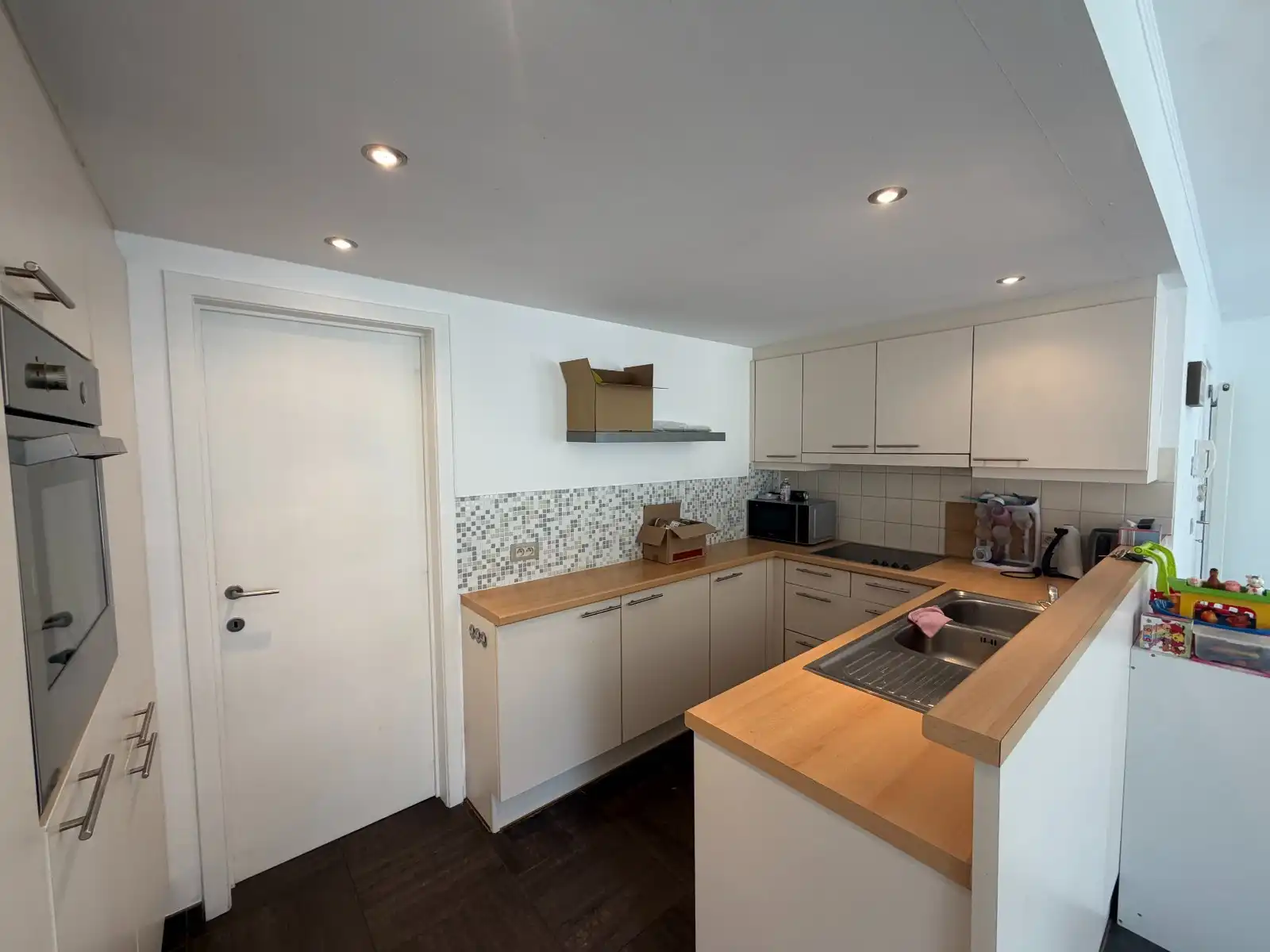 Lichtrijk appartement met 2 slaapkamers en terras – 1ste verdieping | EPC A foto 6