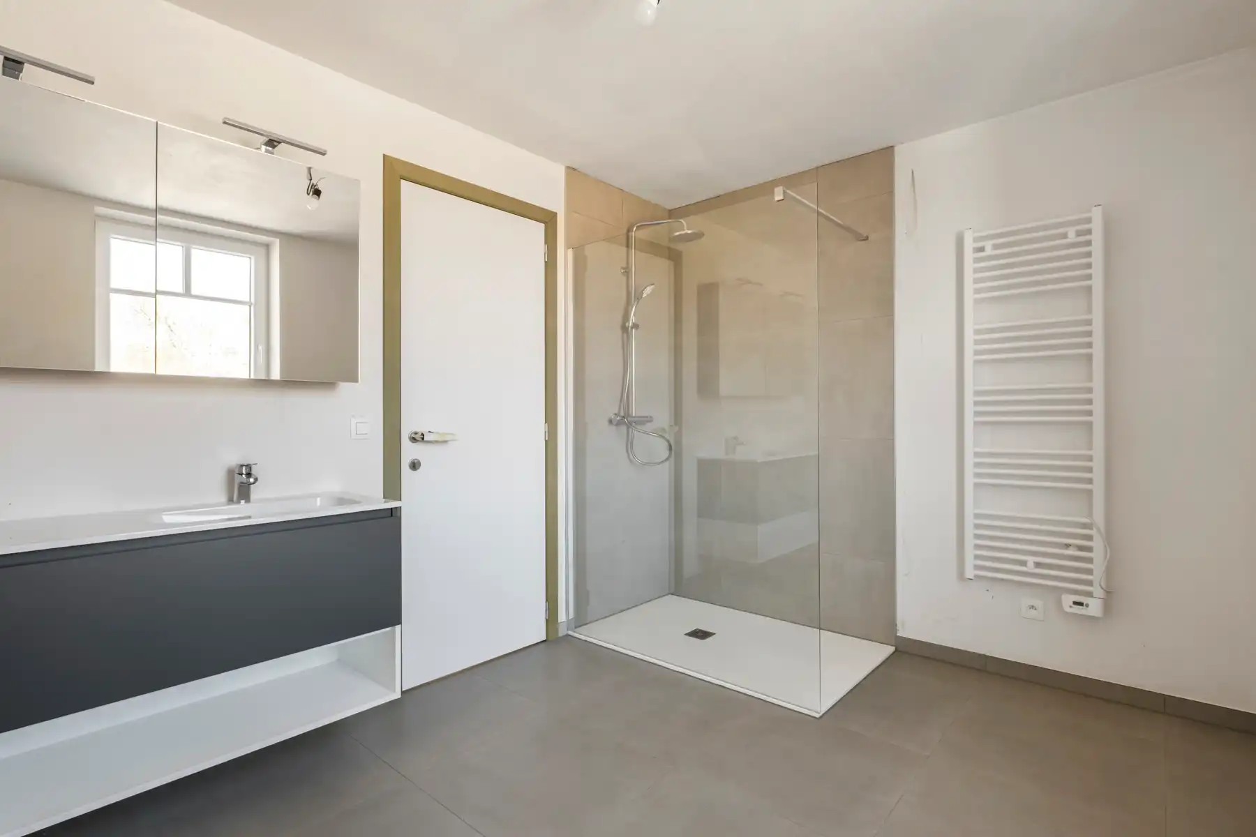 Ruime energiezuinige woning met open zicht te Gistel. foto 8