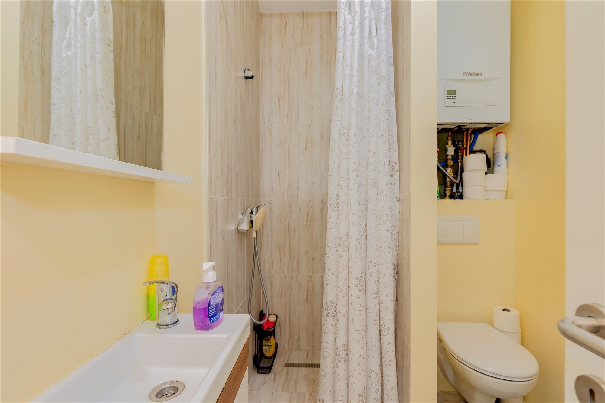 Huis ingedeeld in 6 verhuurde units - 8,8% netto rendement foto 19