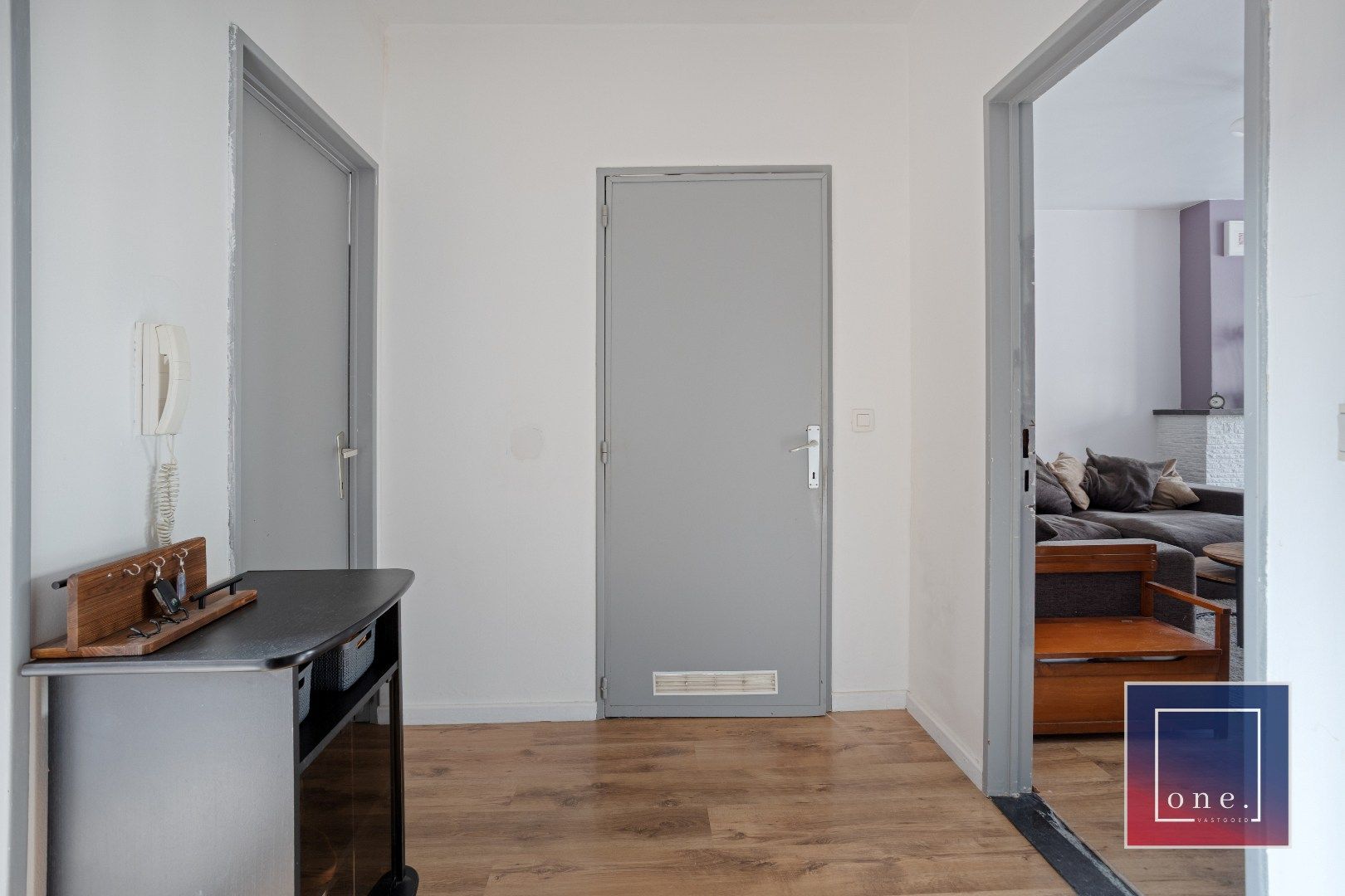 Instapklaar 2 slaapkamer appartement met terras.  foto 8