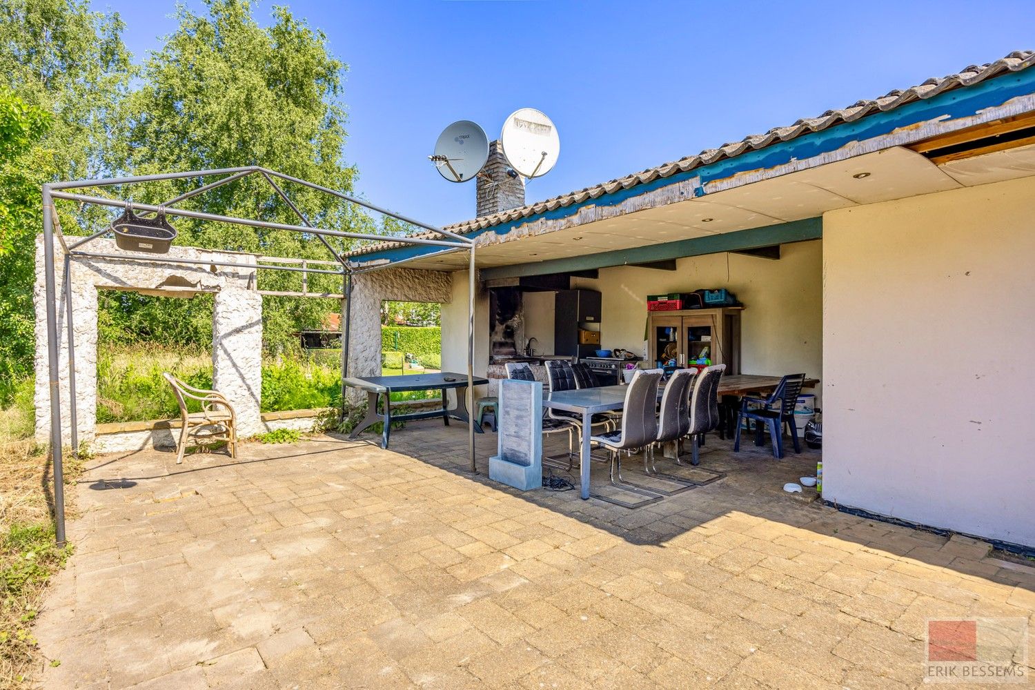 Op te frissen, vrijstaande woning met veel potentieel op royaal perceel van 1080 m², deze te moderniseren woning combineert een bewoonbare oppervlakte van 199 m² foto 25
