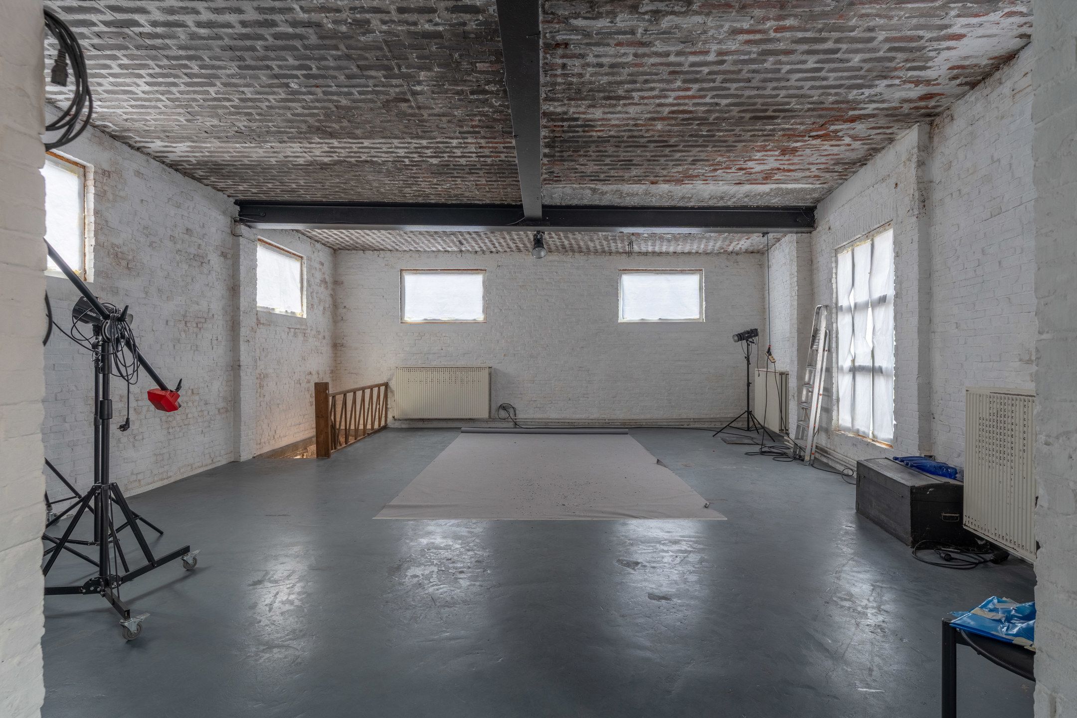Verrassend ruime handelswoning met bovenliggend appartement. foto 24